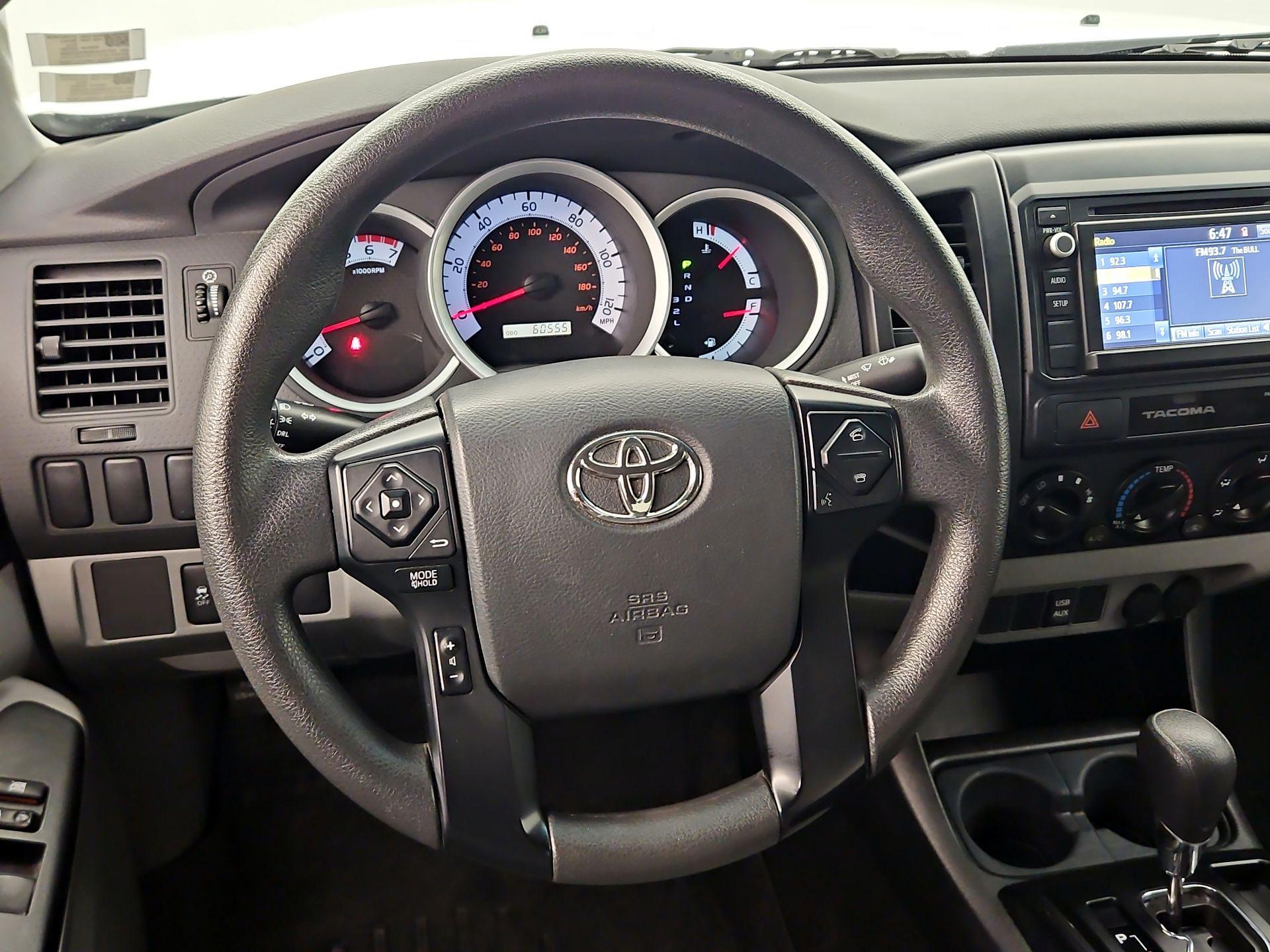 Thumbnail: 2015 Toyota Tacoma - 10