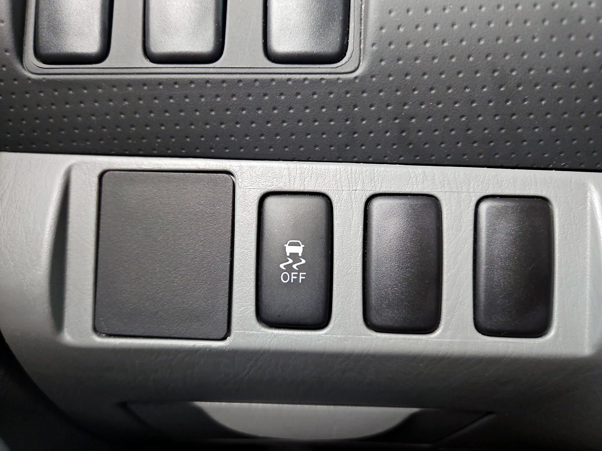 Thumbnail: 2015 Toyota Tacoma - 13