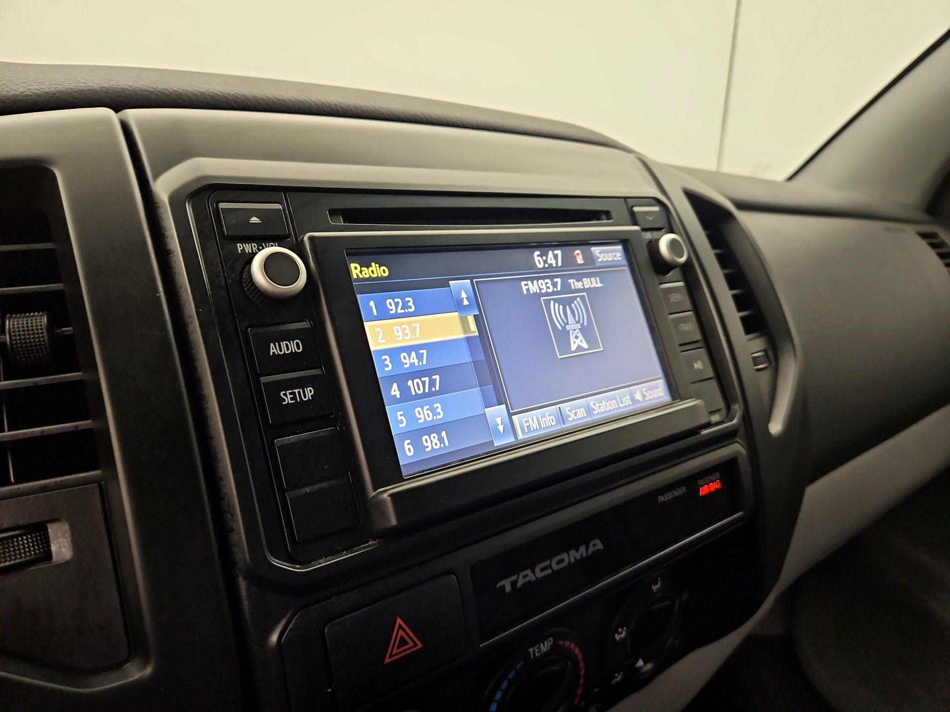 Thumbnail: 2015 Toyota Tacoma - 14