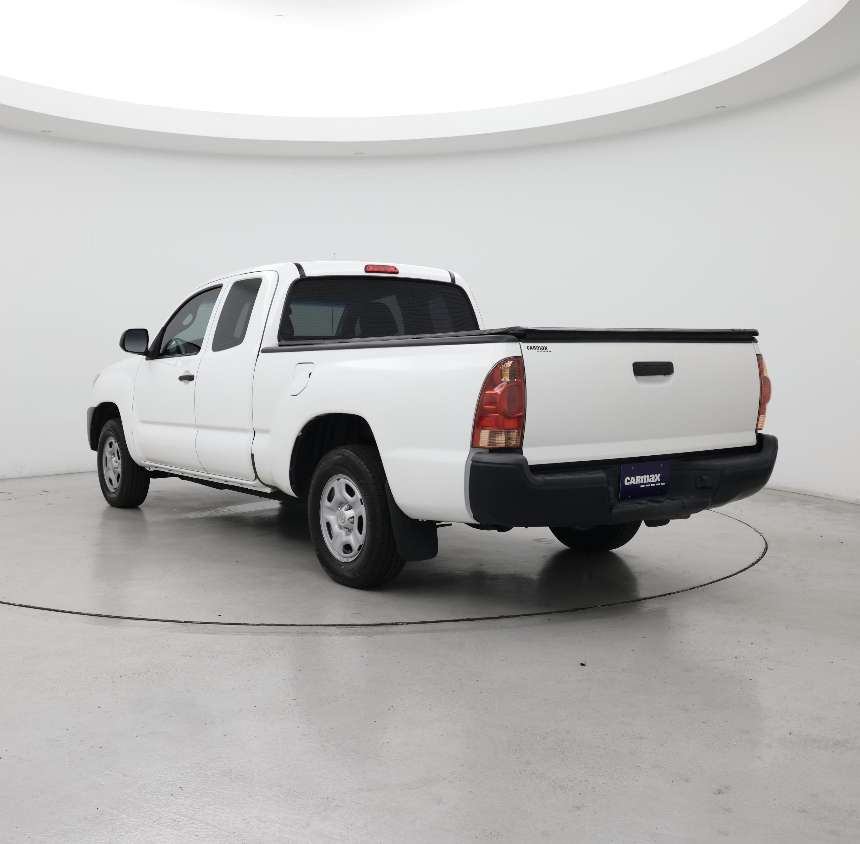 Thumbnail: 2015 Toyota Tacoma - 2