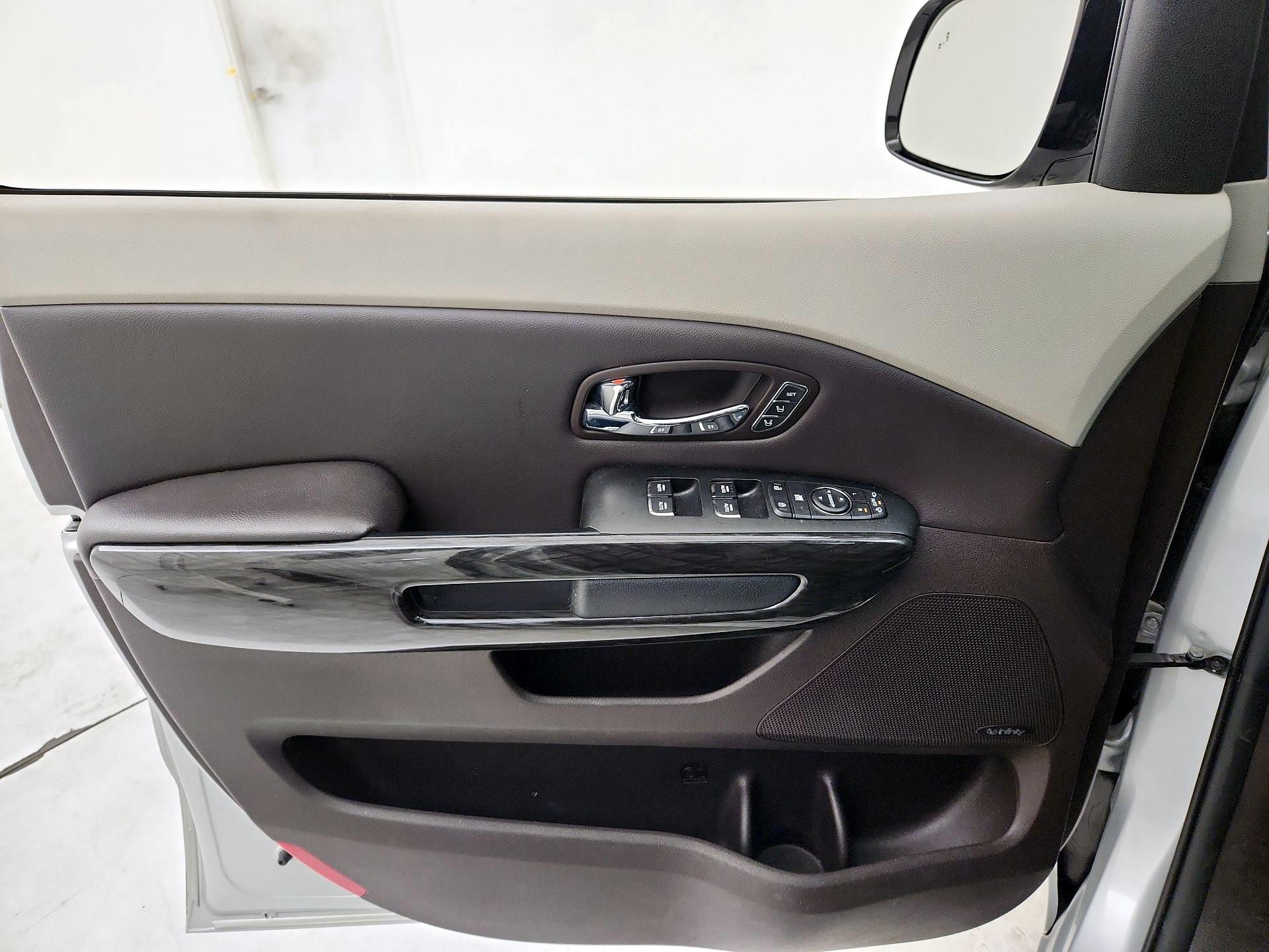 Thumbnail: 2016 Kia Sedona - 12