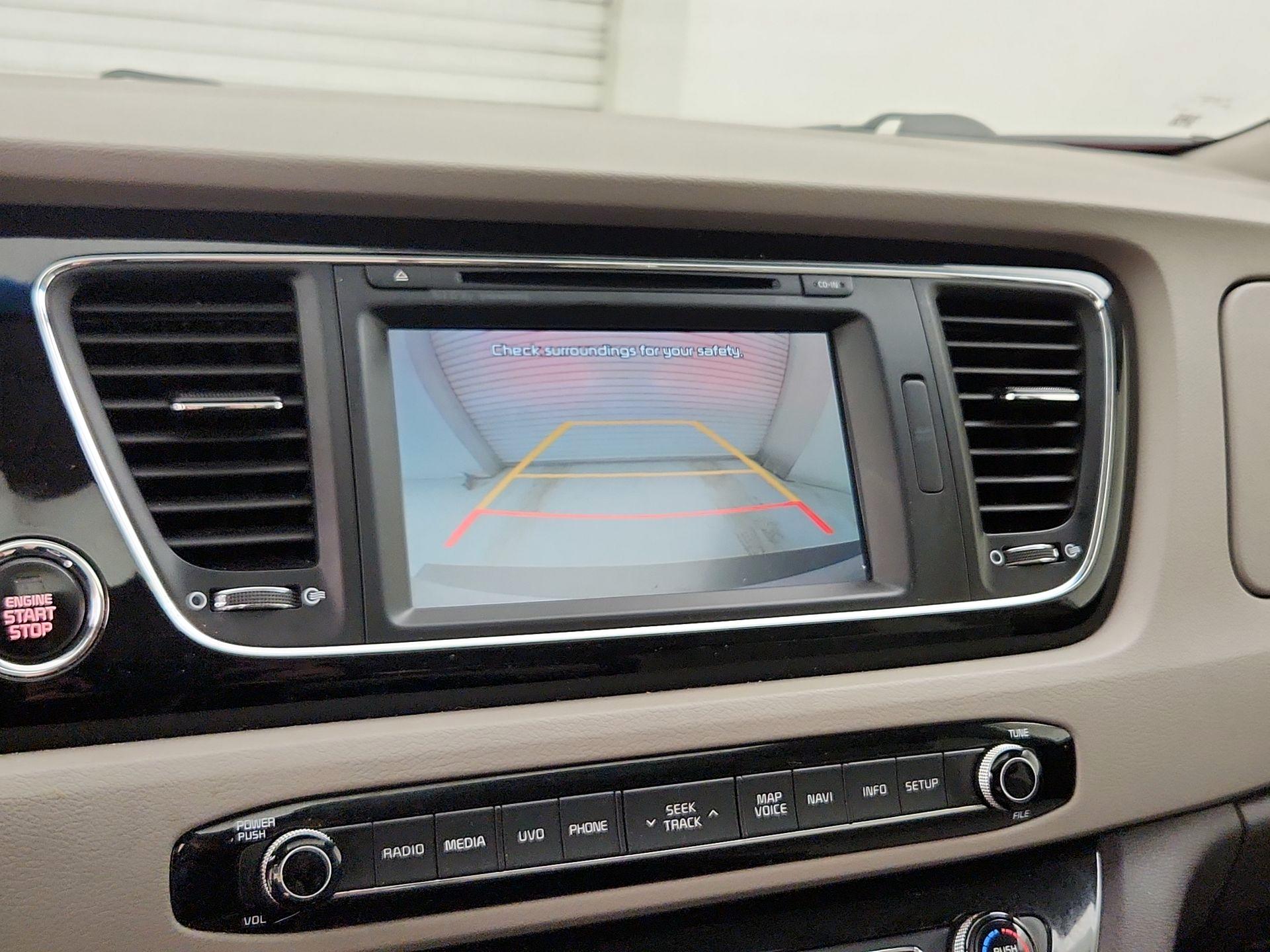 Thumbnail: 2016 Kia Sedona - 14