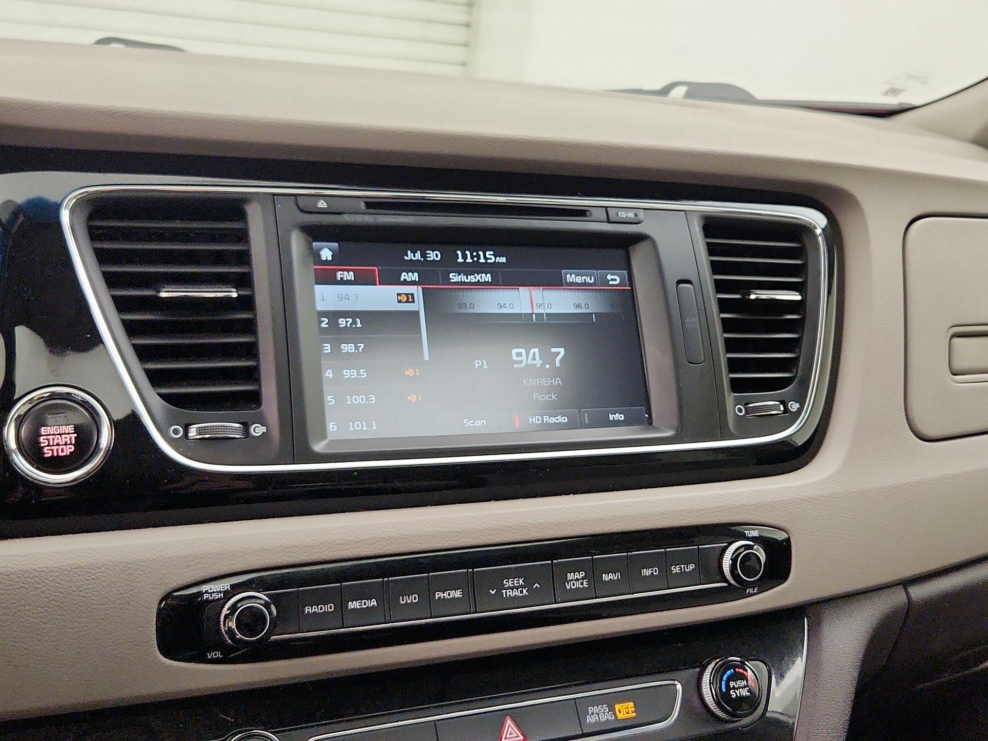 Thumbnail: 2016 Kia Sedona - 15