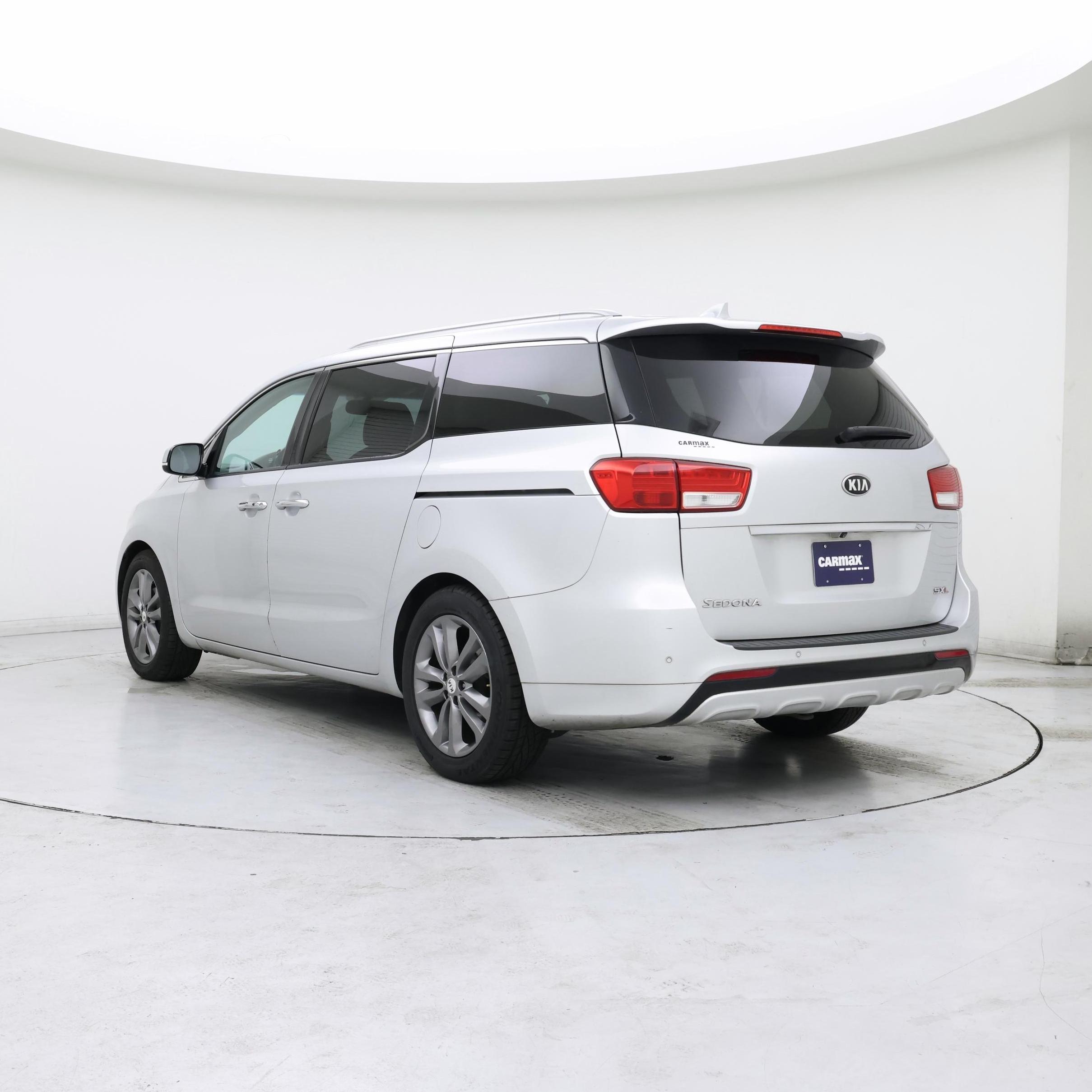 Thumbnail: 2016 Kia Sedona - 2
