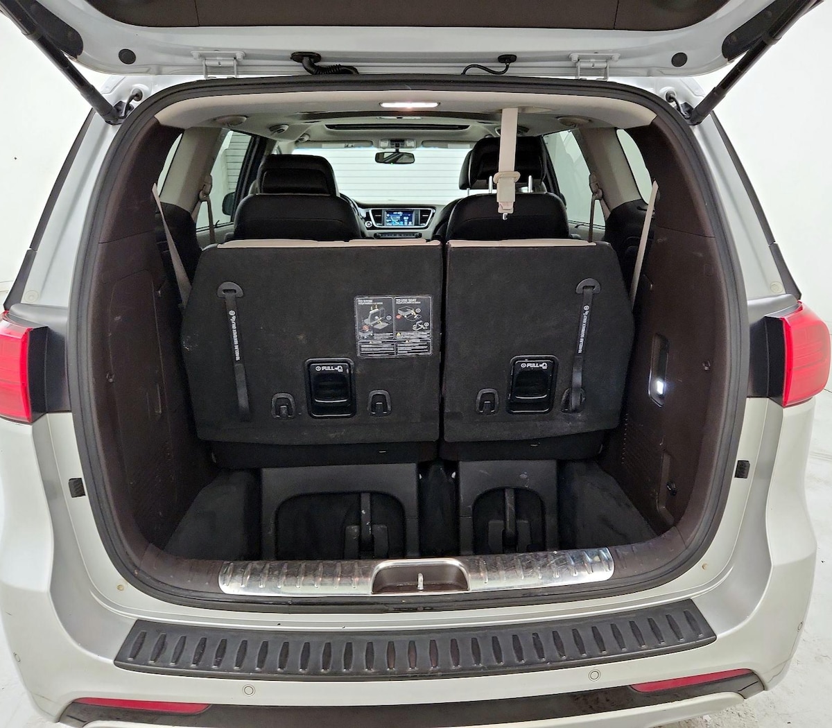 Trunk/Cargo (Seats Up)