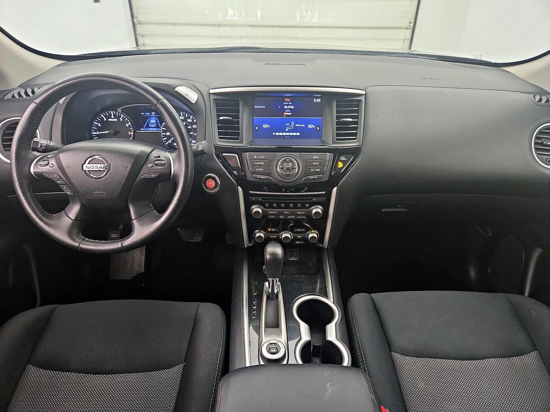 Thumbnail: 2019 Nissan Pathfinder - 9