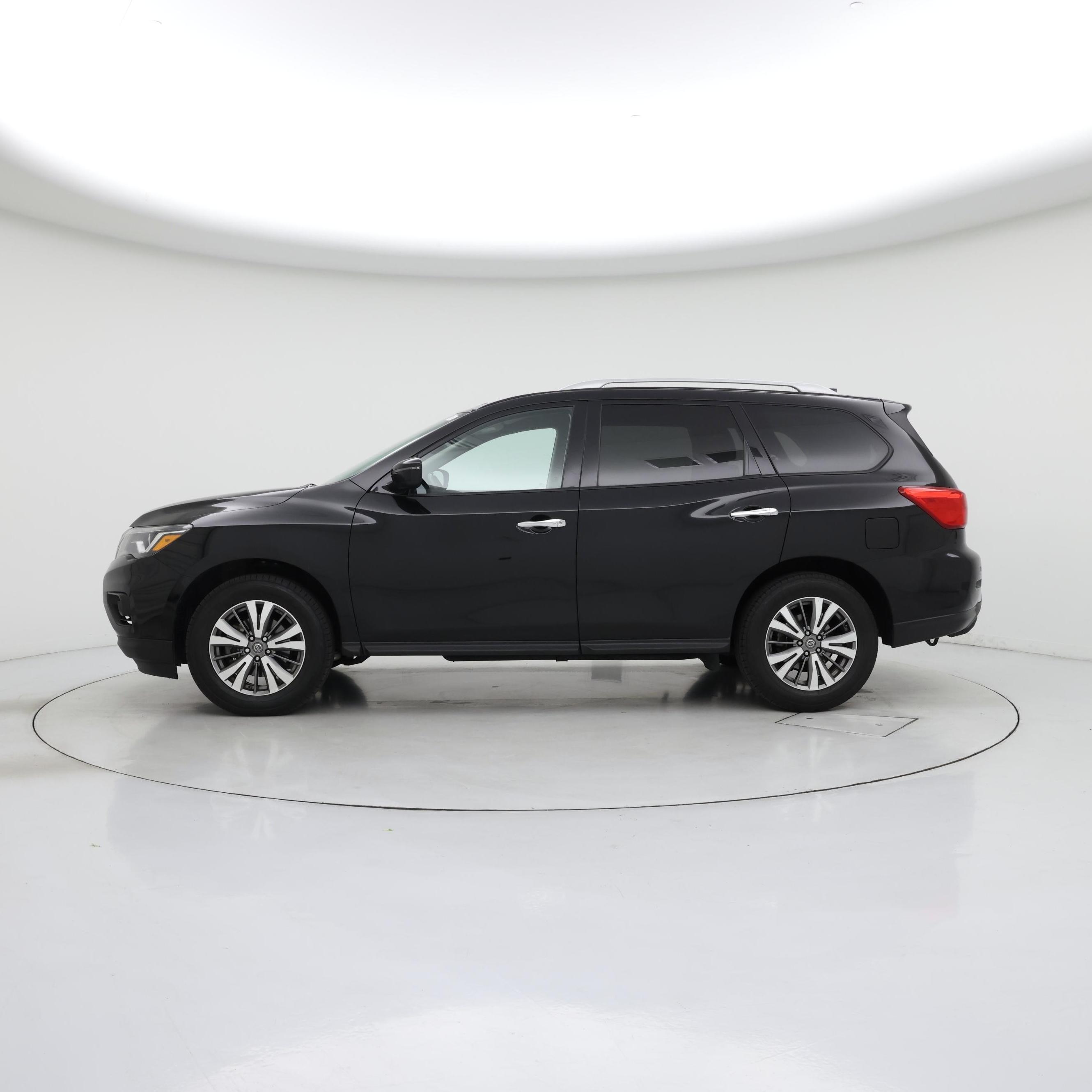 Thumbnail: 2019 Nissan Pathfinder - 3