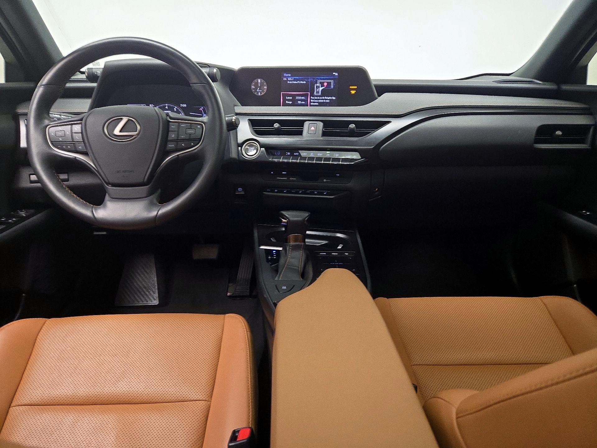 Thumbnail: 2019 Lexus UX - 9