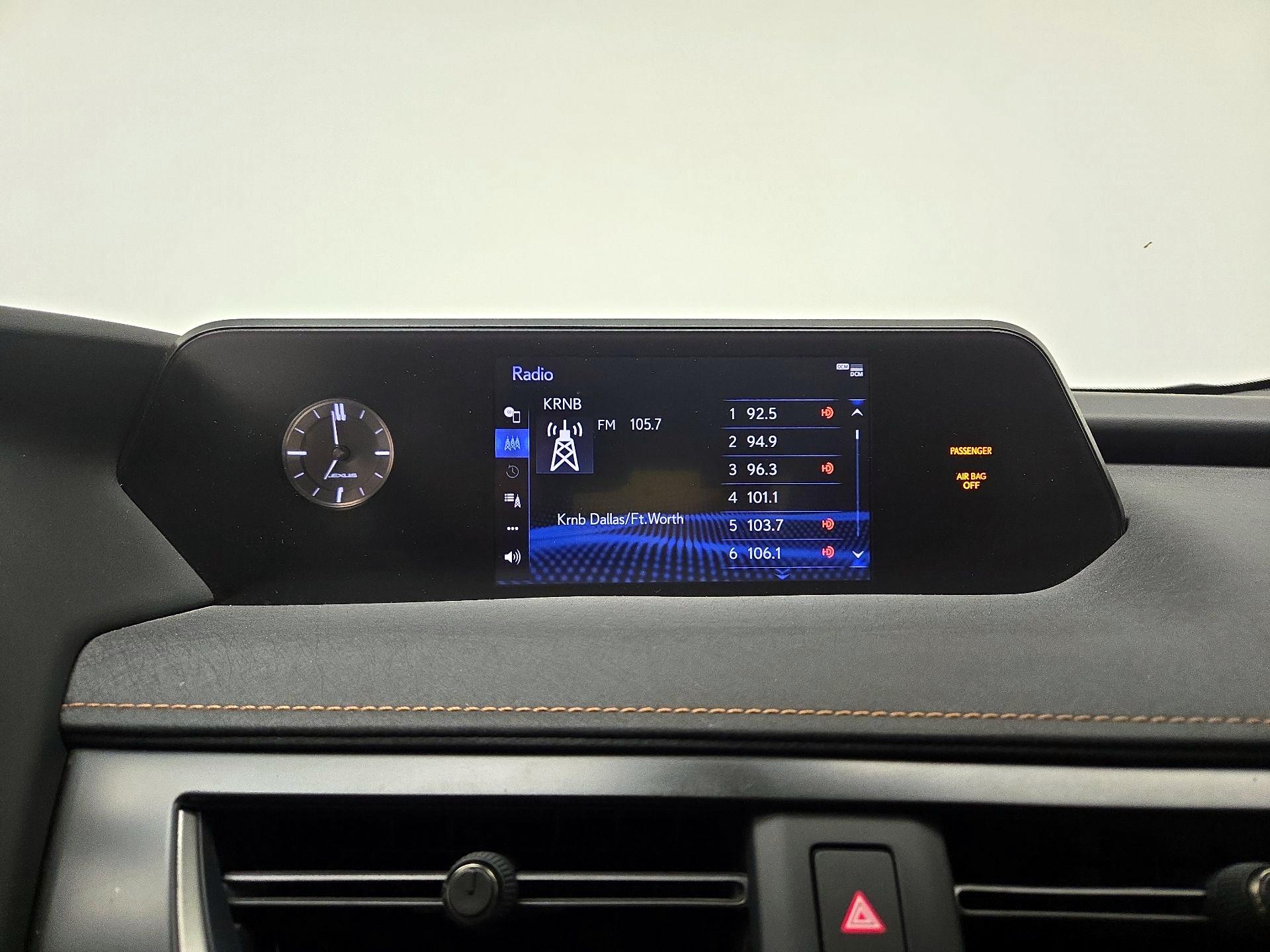 Thumbnail: 2019 Lexus UX - 15