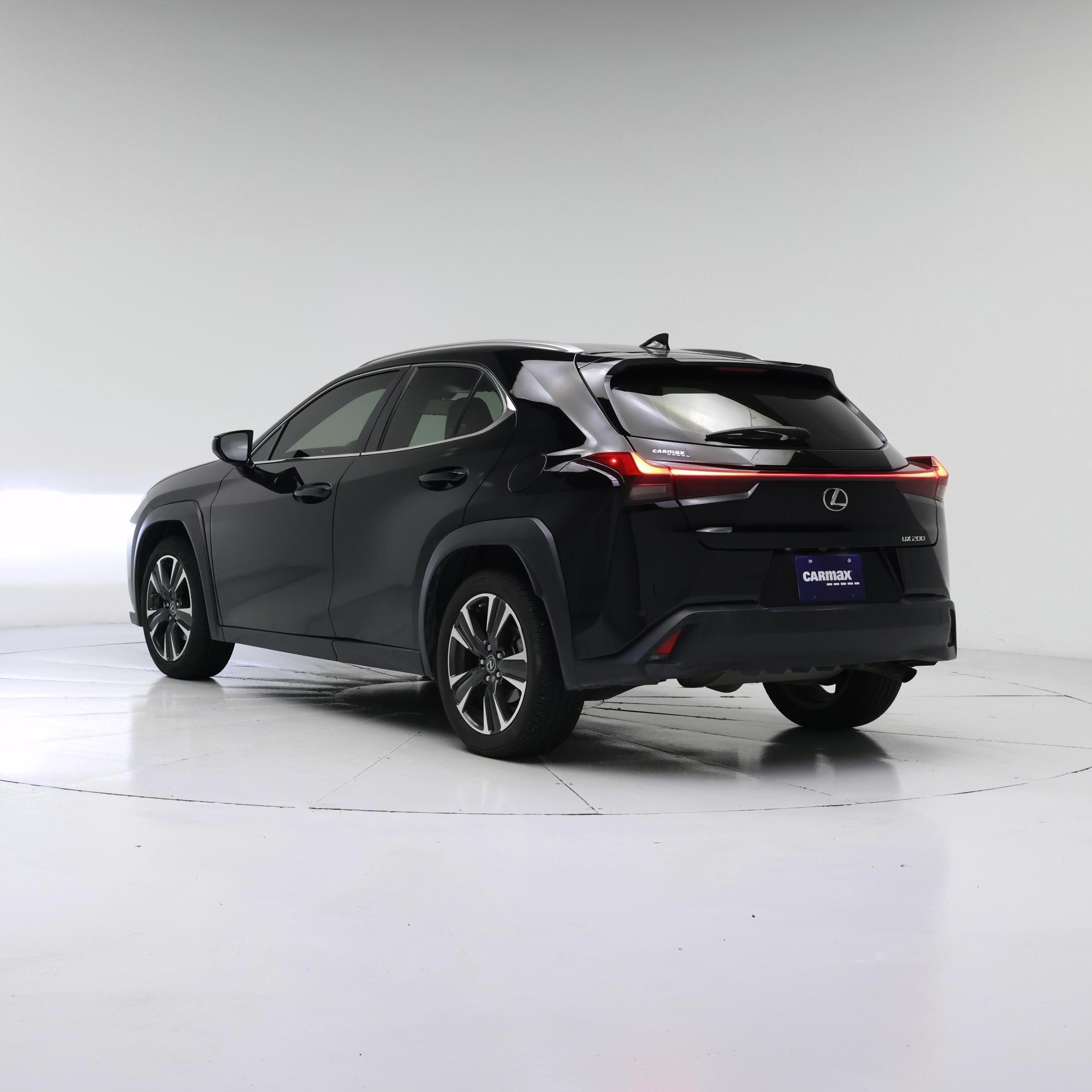 Thumbnail: 2019 Lexus UX - 2
