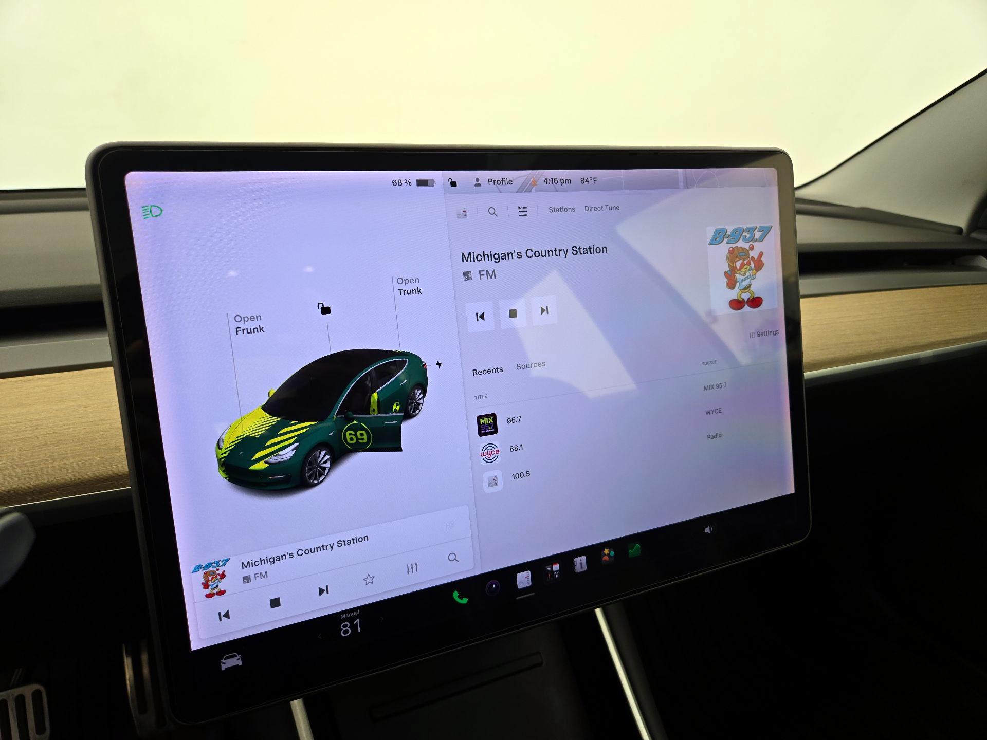 Thumbnail: 2020 Tesla Model 3 - 16