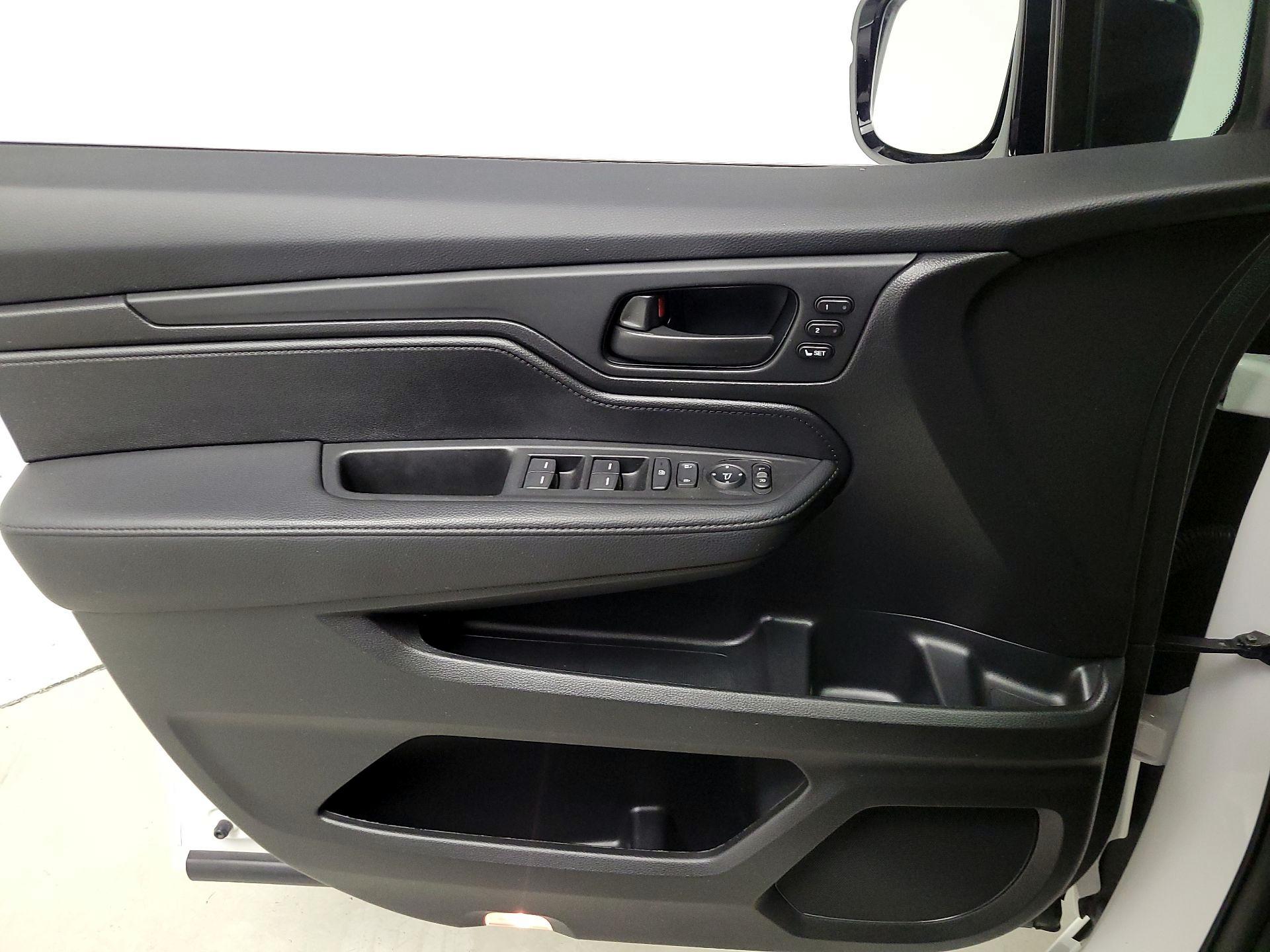 Thumbnail: 2025 Honda Odyssey - 12