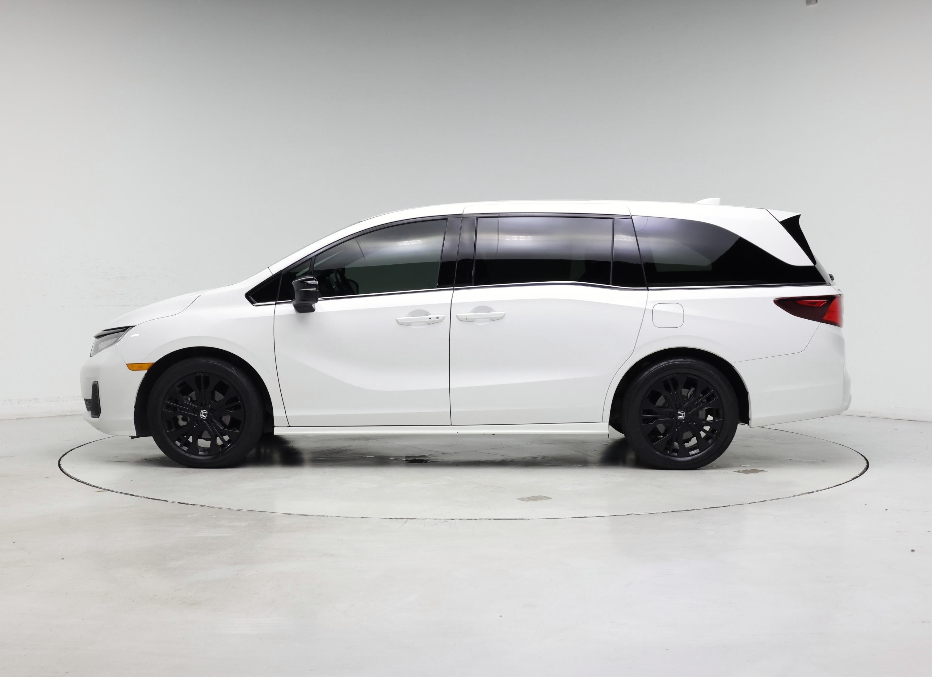 Thumbnail: 2025 Honda Odyssey - 3