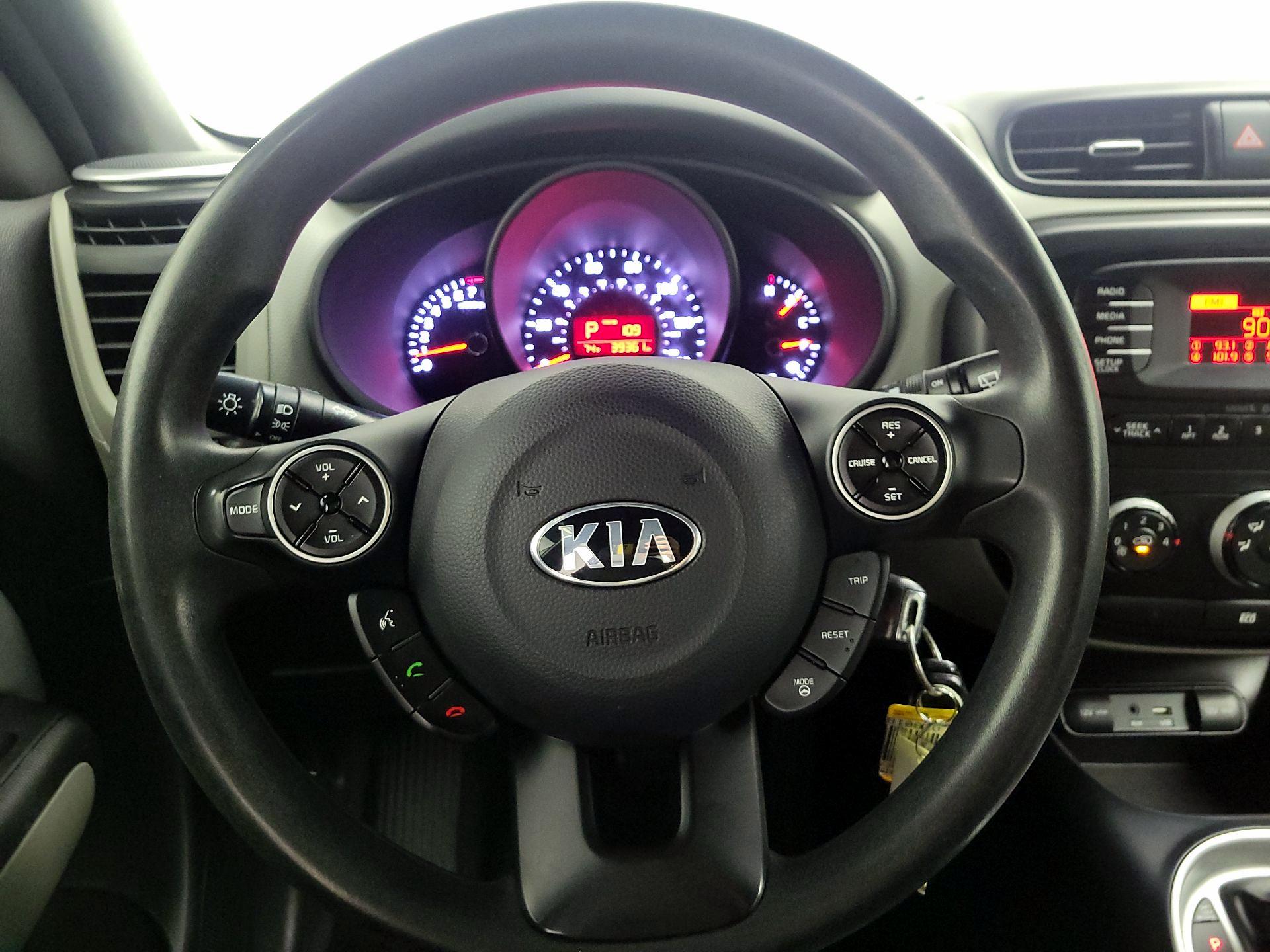 Thumbnail: 2015 Kia Soul - 10