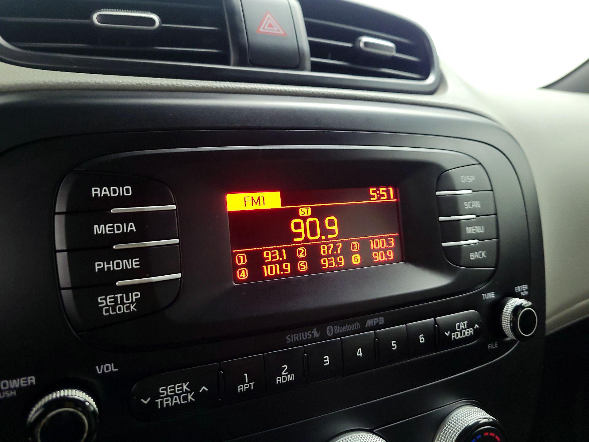 Thumbnail: 2015 Kia Soul - 13