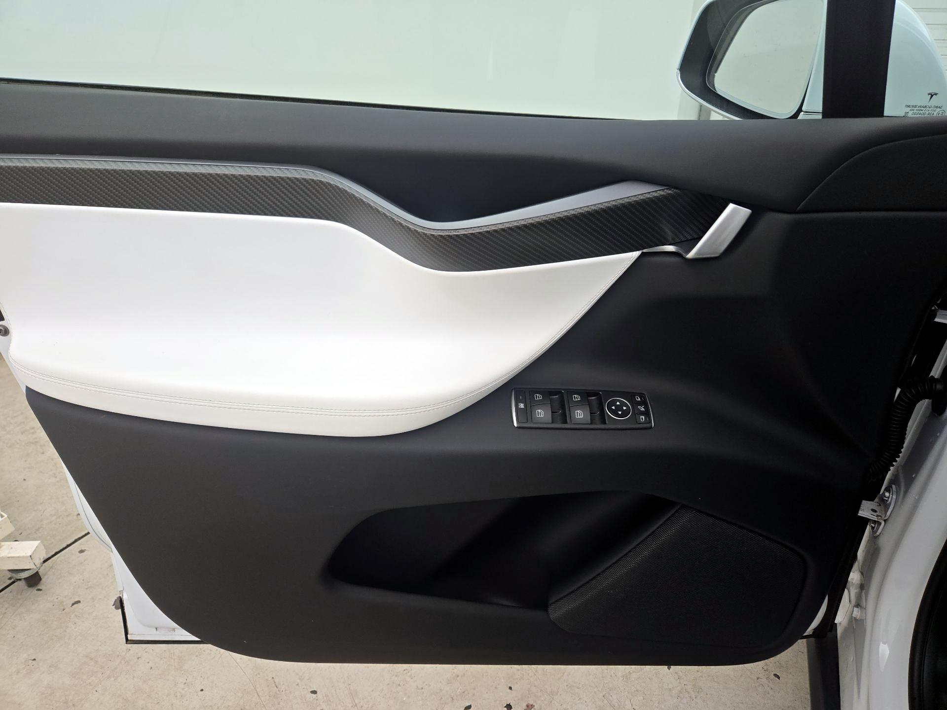 Thumbnail: 2020 Tesla Model X - 12
