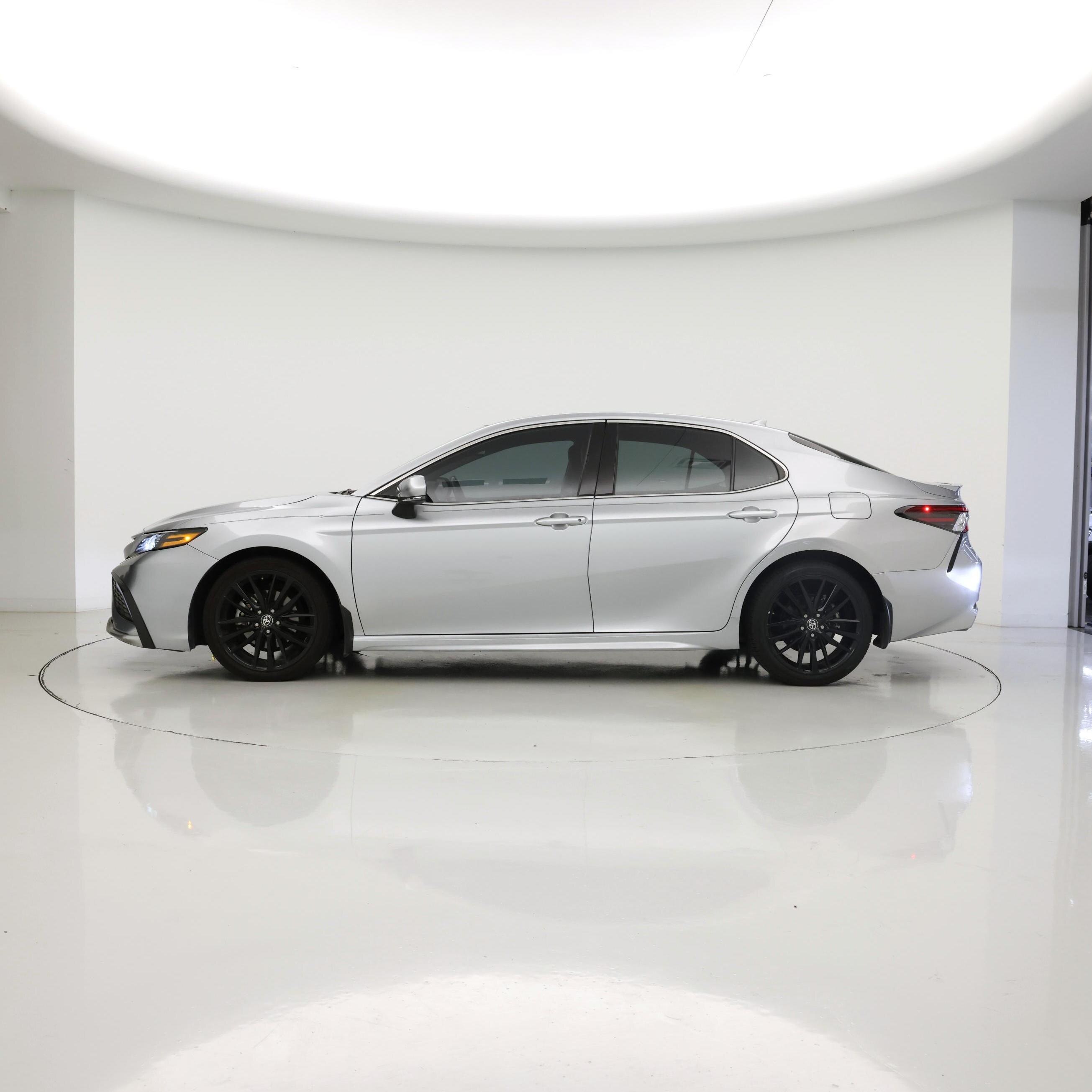 Thumbnail: 2023 Toyota Camry - 3