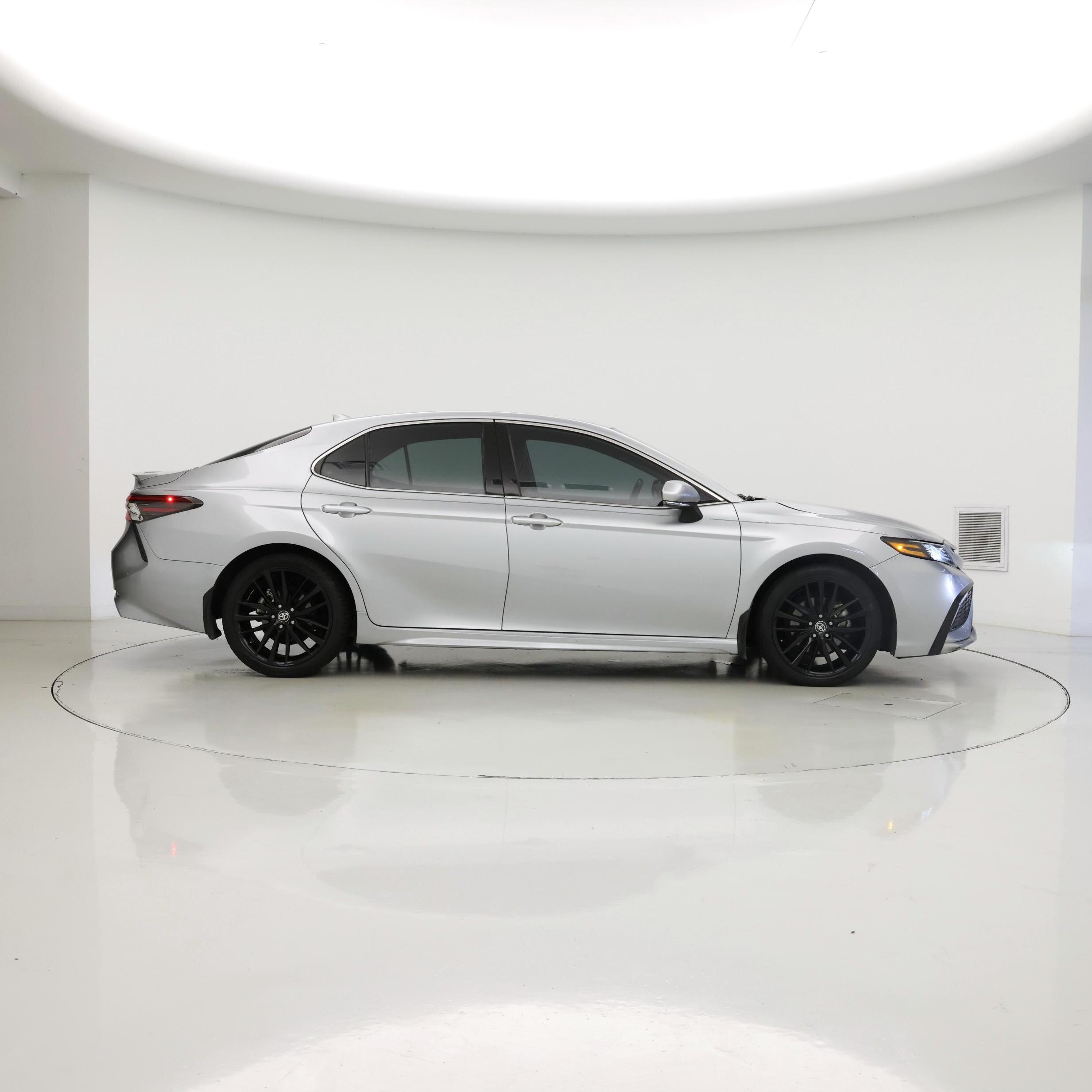 Thumbnail: 2023 Toyota Camry - 7