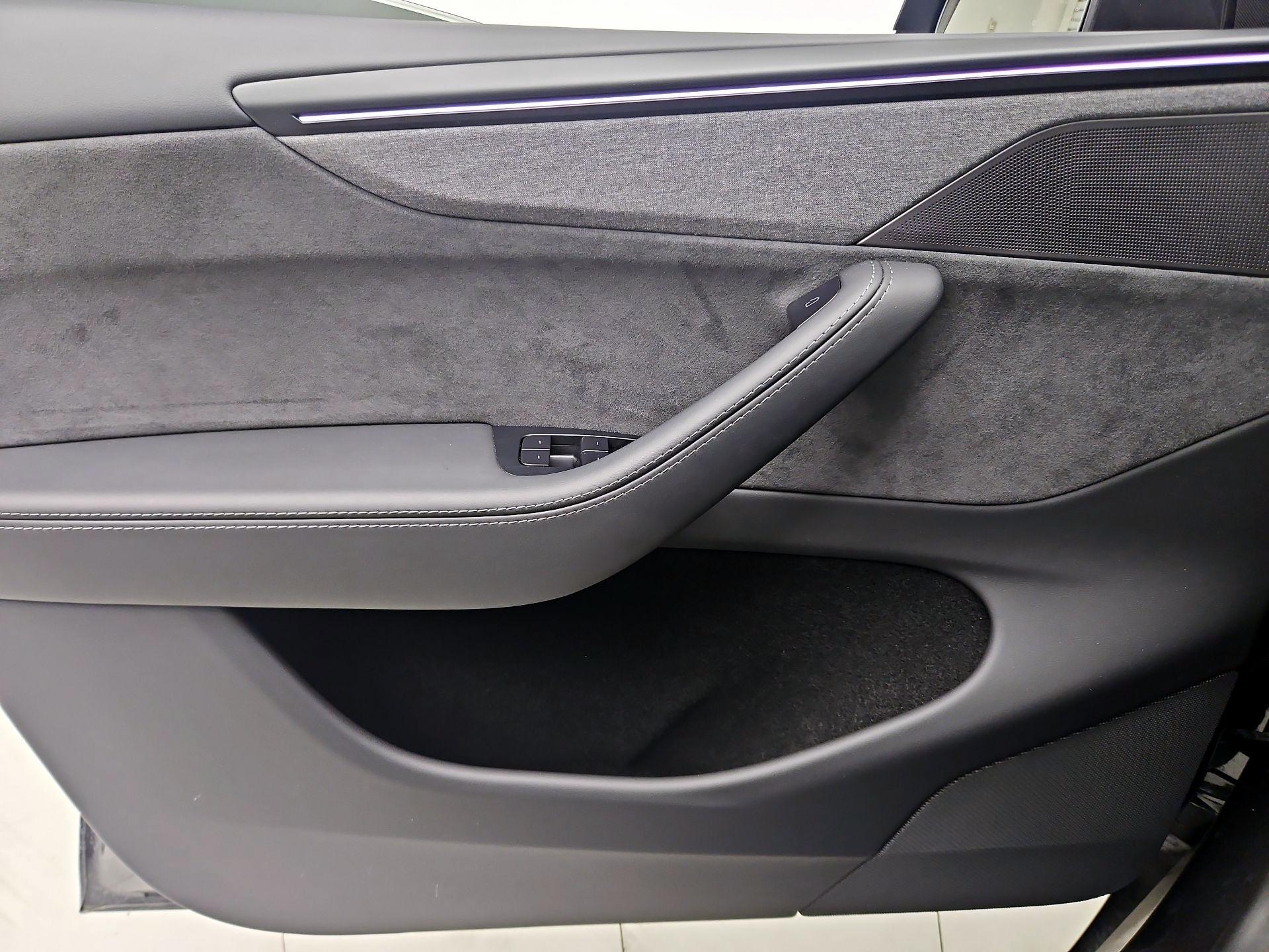 Thumbnail: 2026 Tesla Model Y - 12