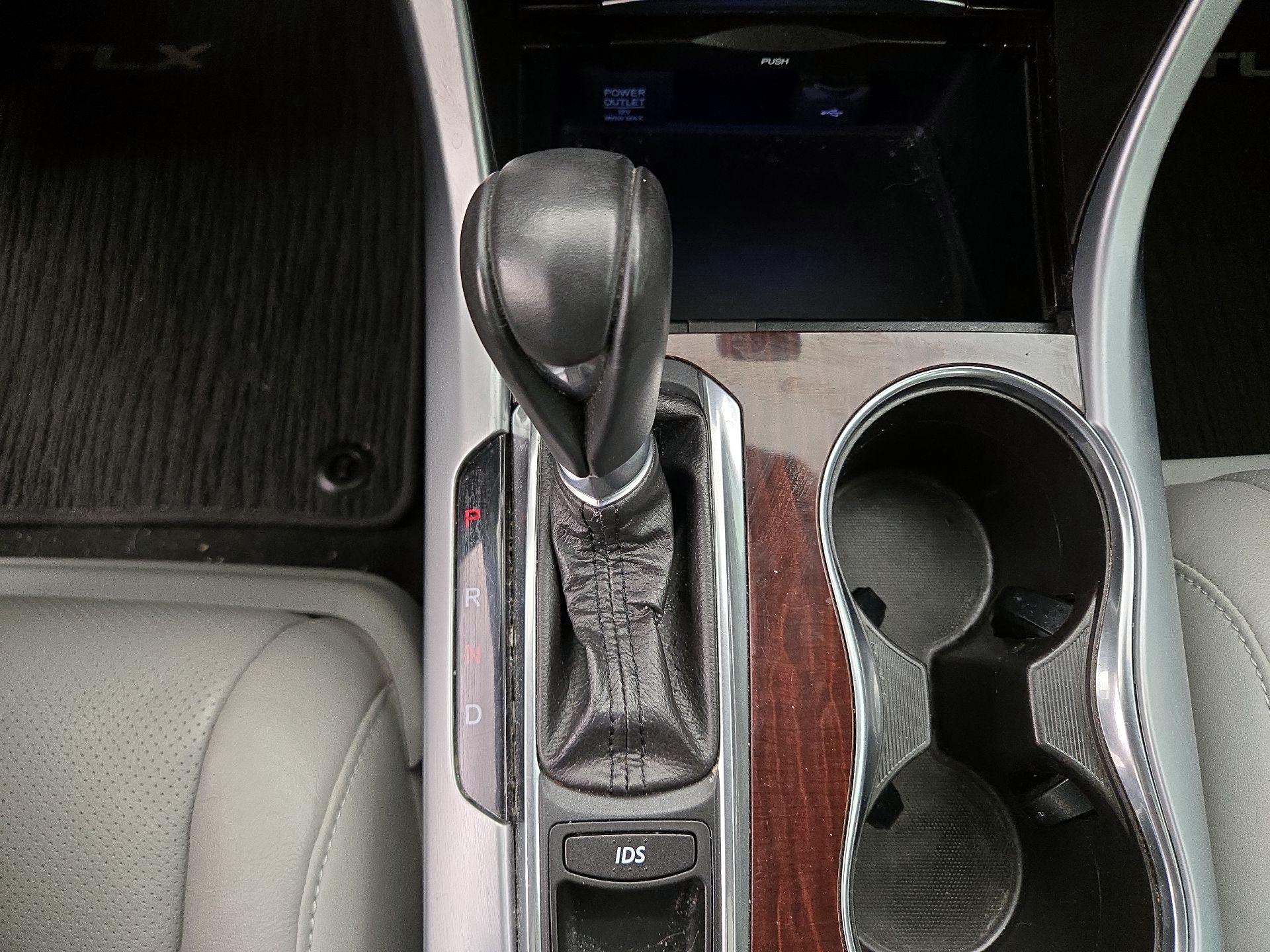Thumbnail: 2015 Acura TLX - 18
