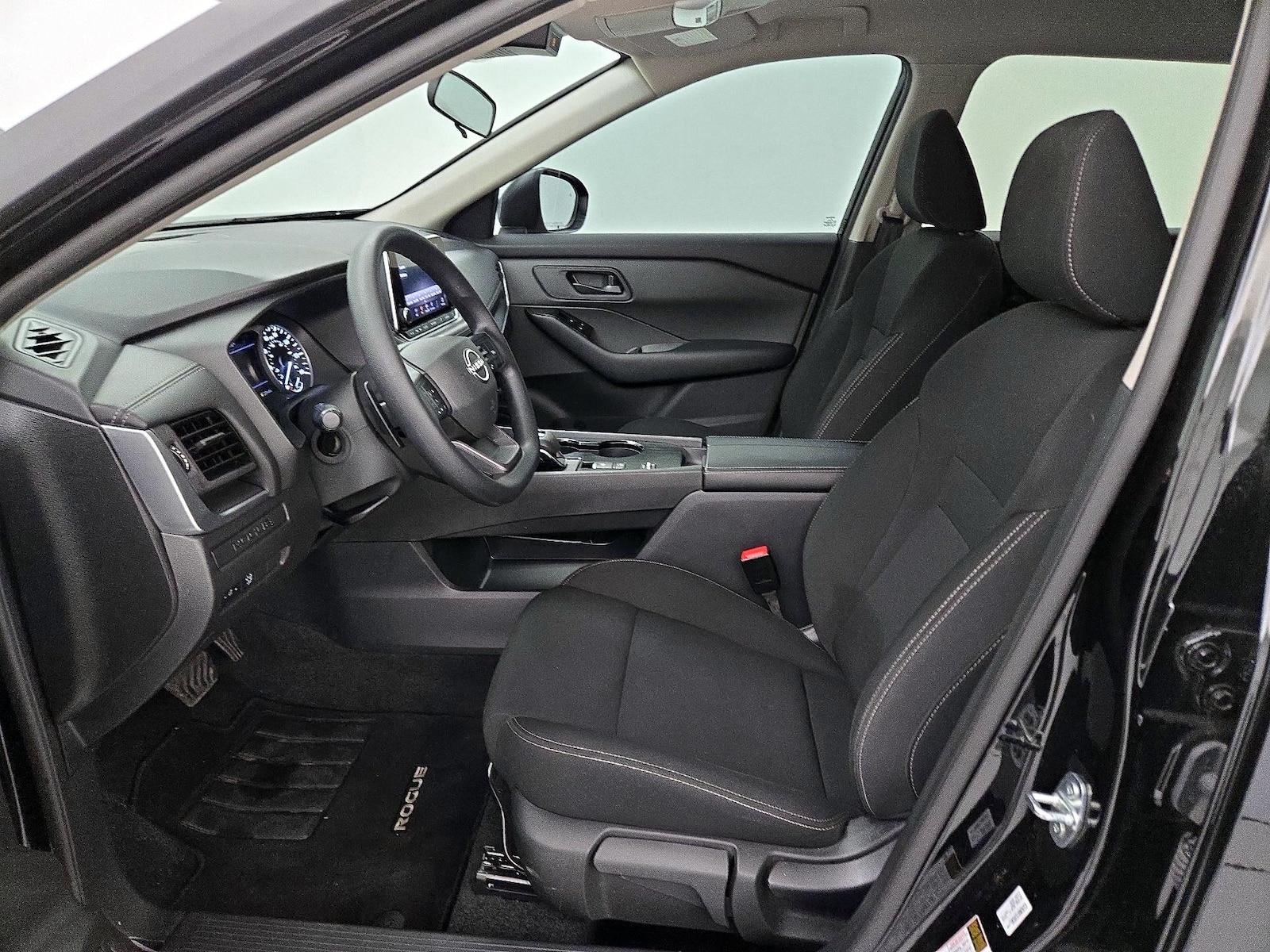2025 Nissan Rogue S - Photo 12