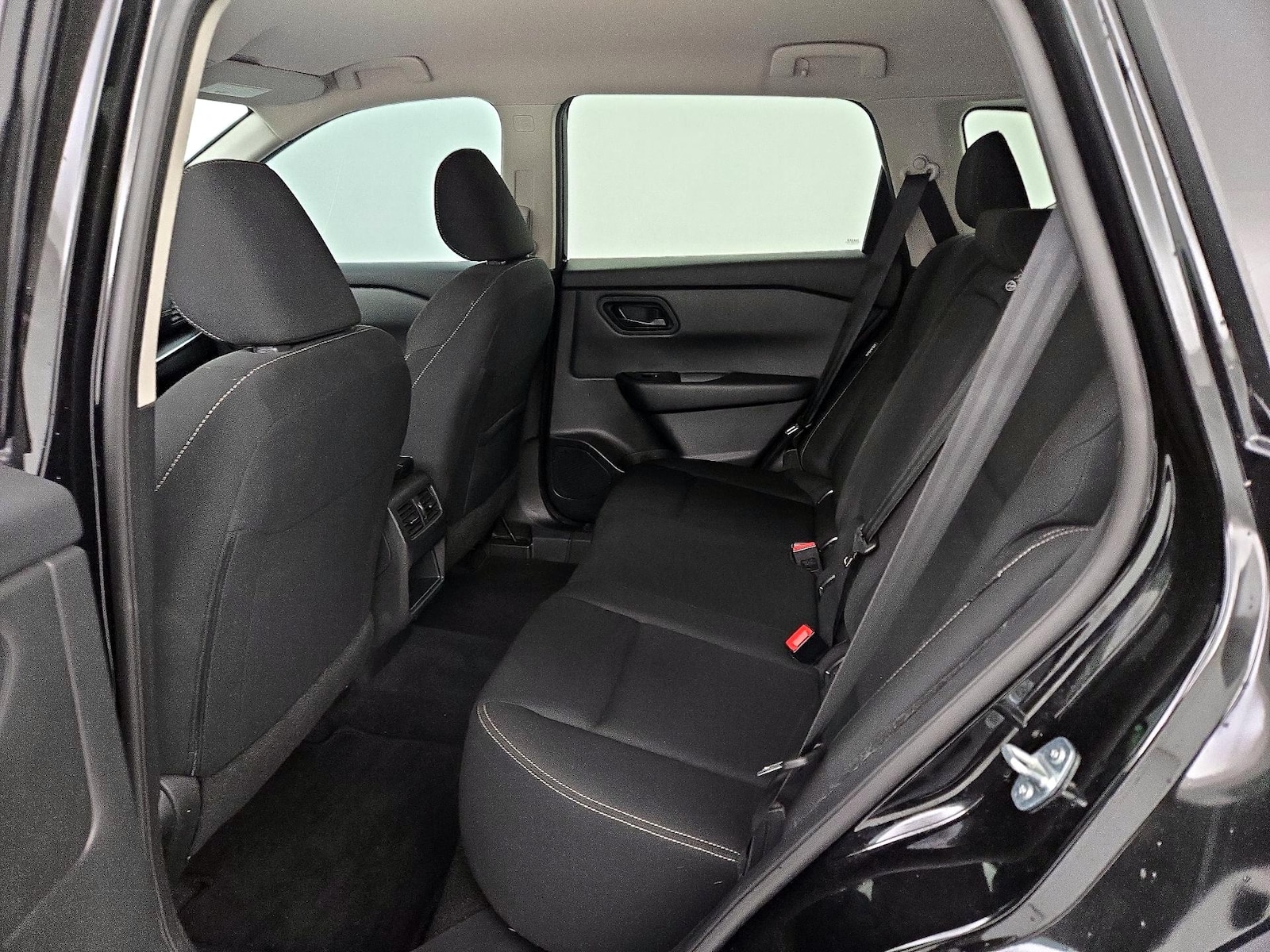 2025 Nissan Rogue S - Photo 20