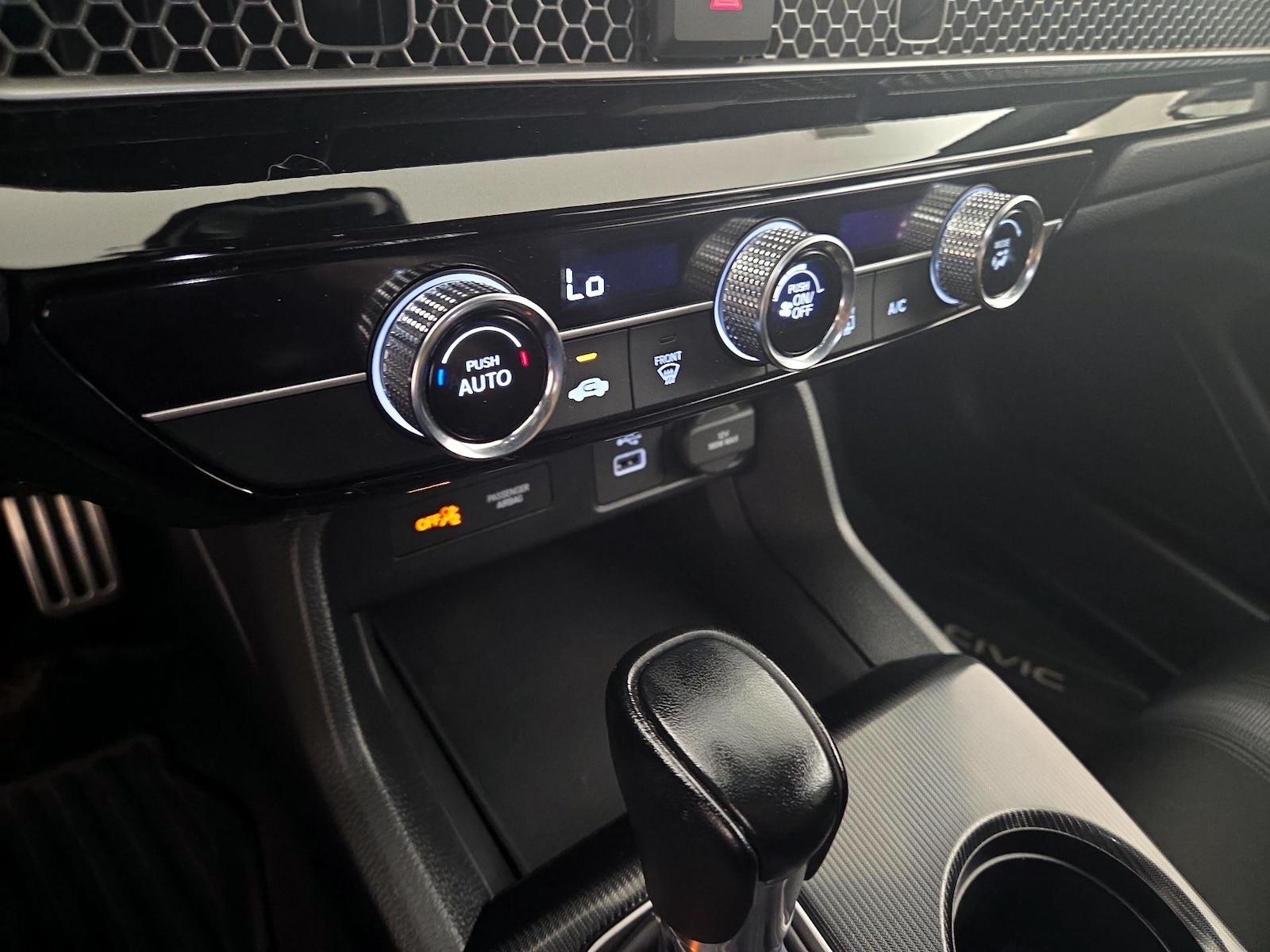 2024 Honda Civic Sport - Photo 17