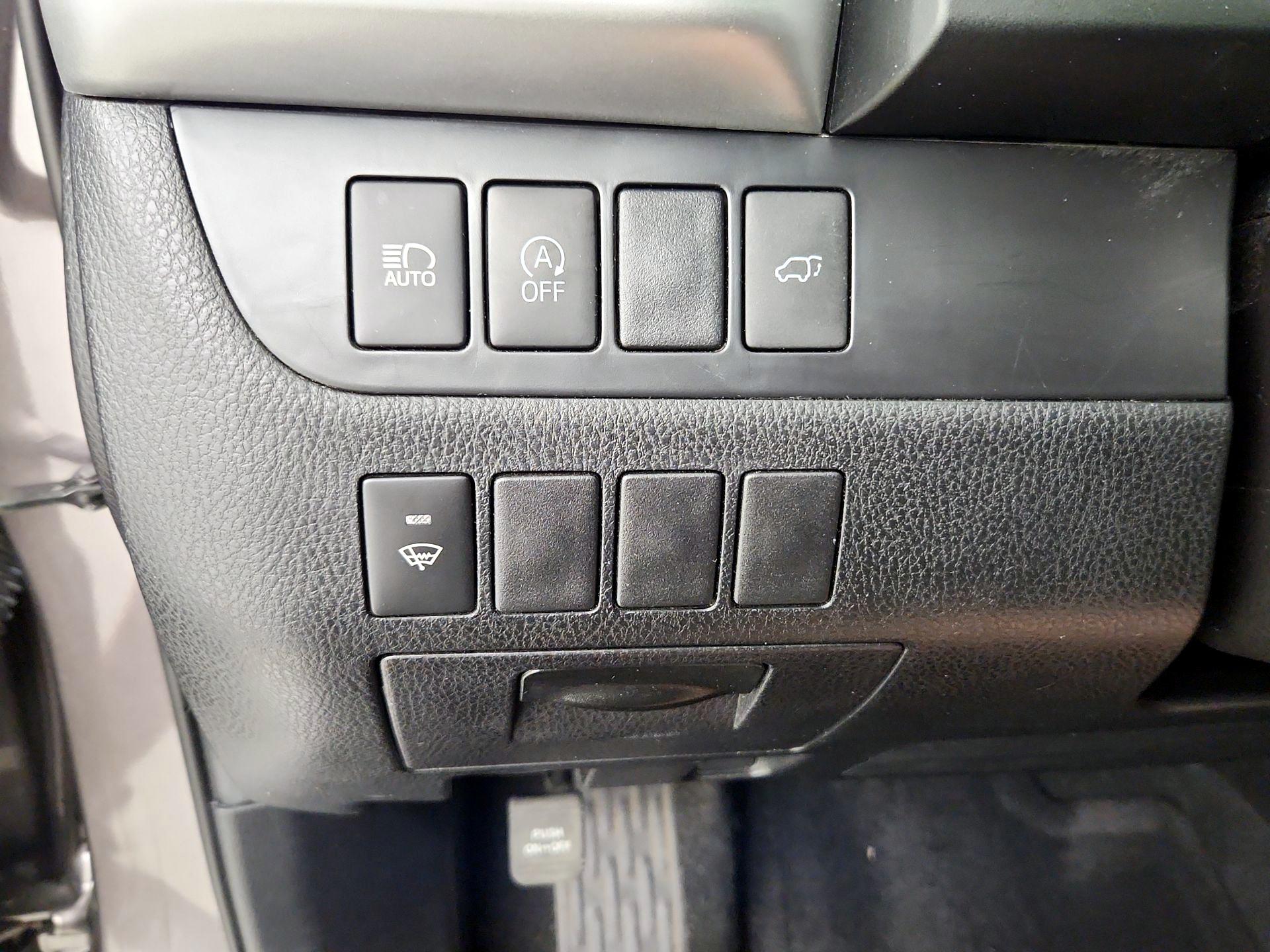 Thumbnail: 2019 Toyota Highlander - 13