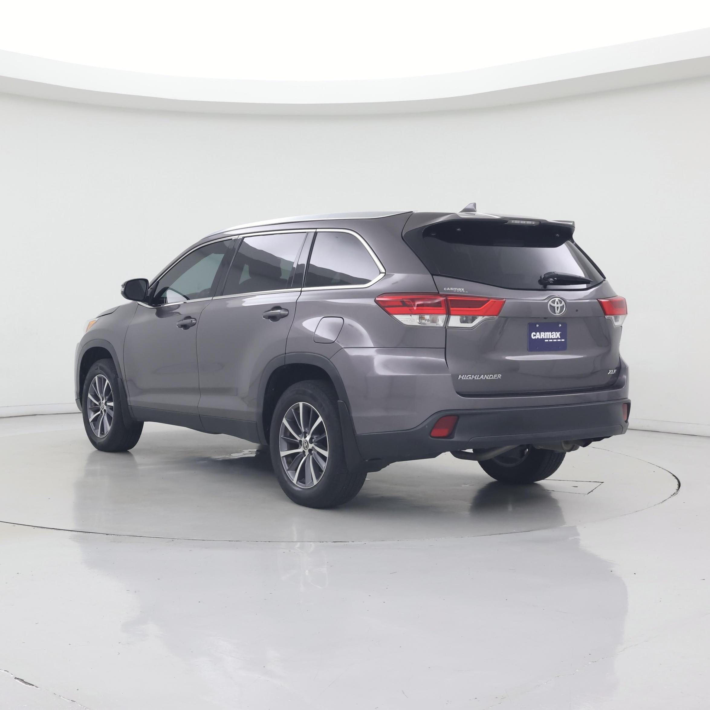 Thumbnail: 2019 Toyota Highlander - 2