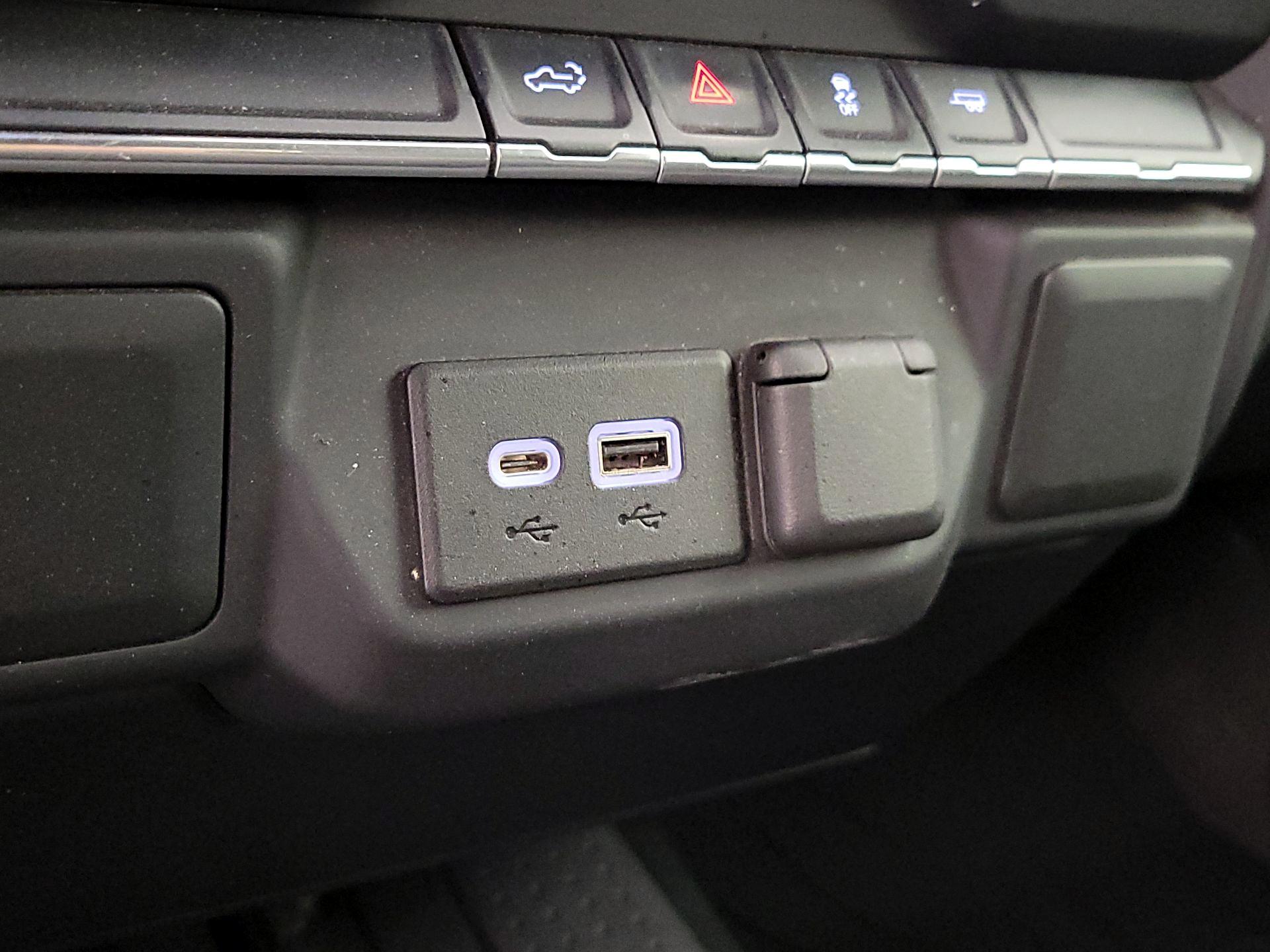 Thumbnail: 2021 Chevrolet Silverado 1500 - 18