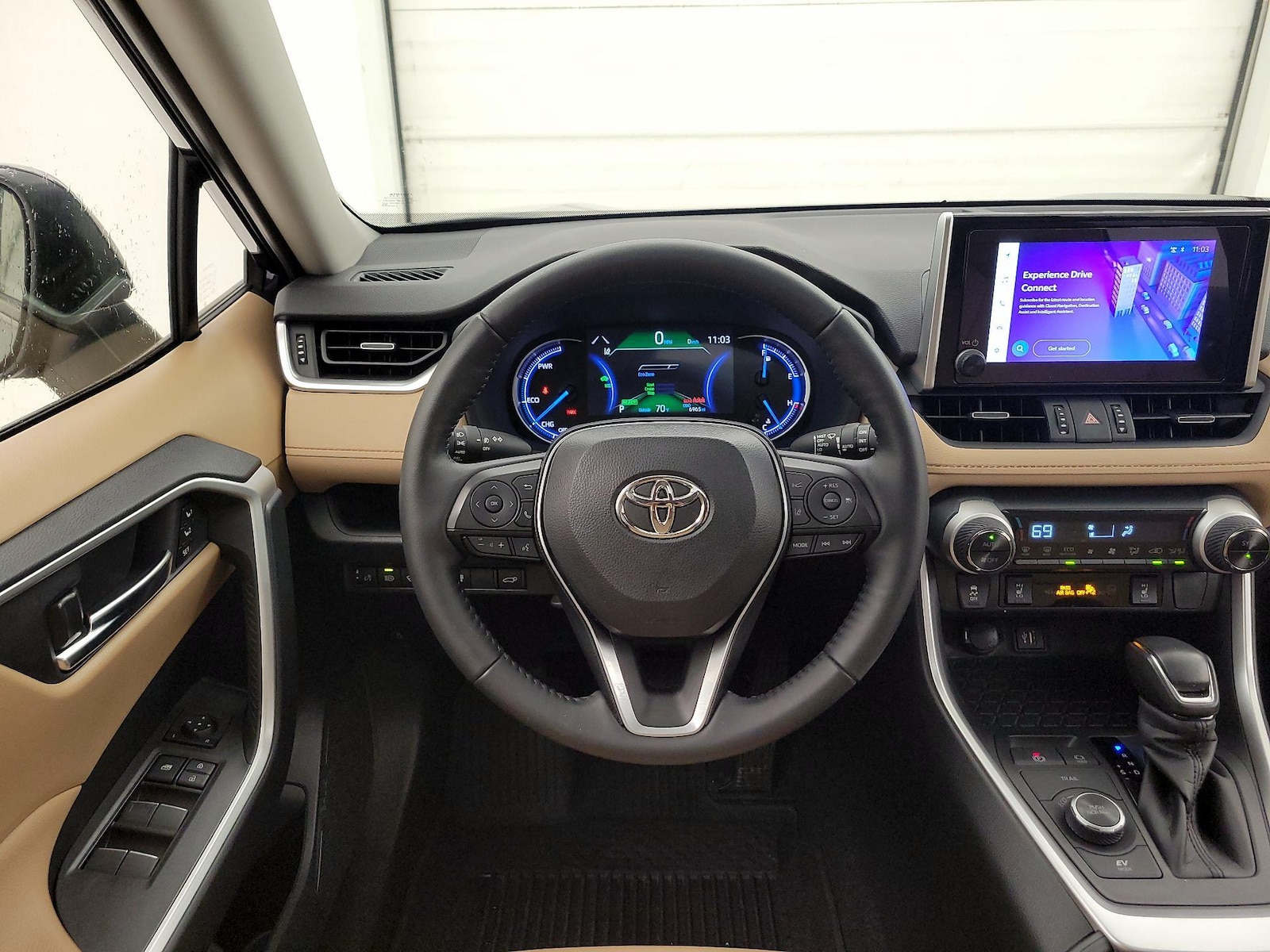 2025 Toyota RAV4 XLE Premium - Photo 11