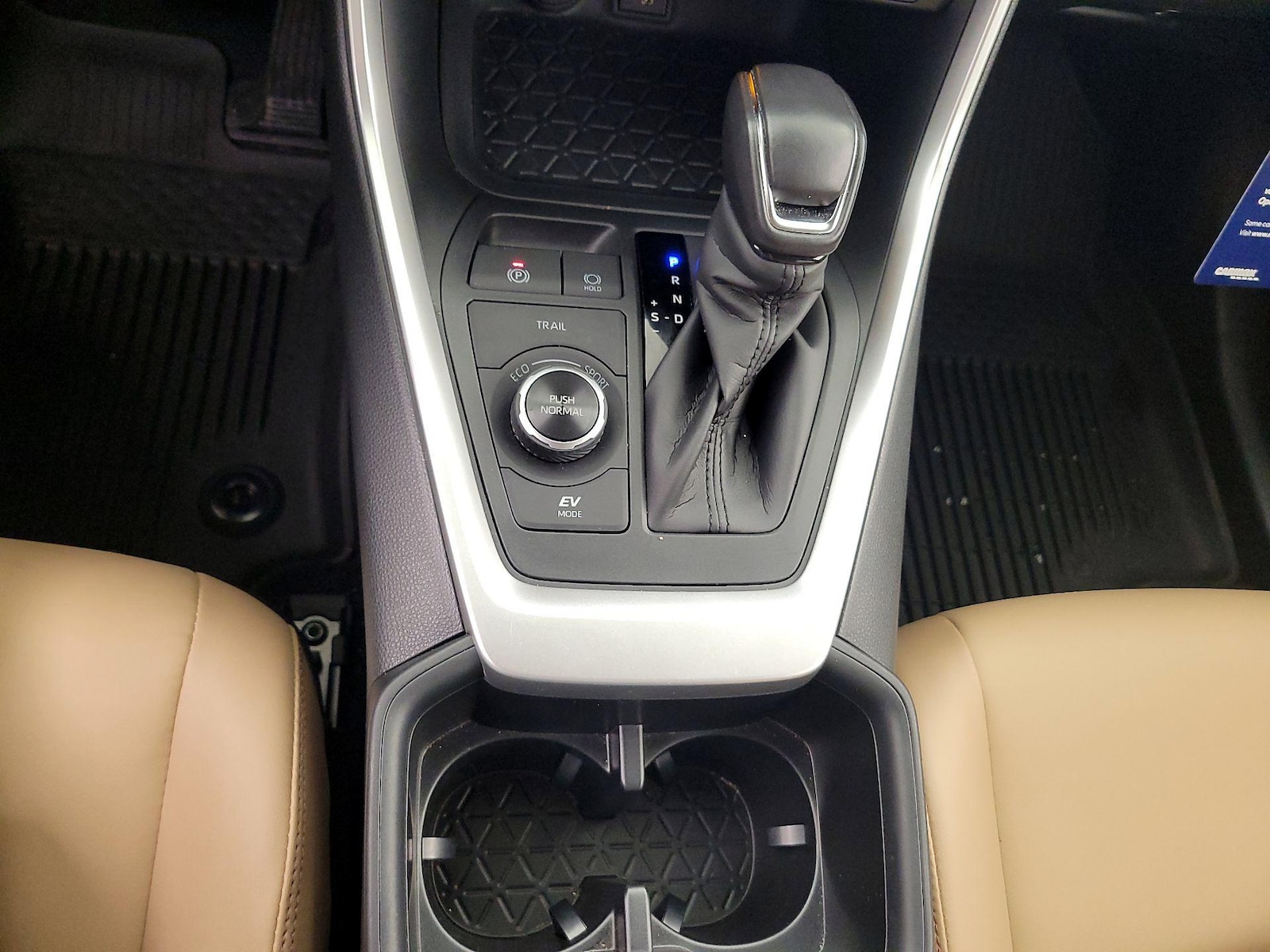2025 Toyota RAV4 XLE Premium - Photo 18