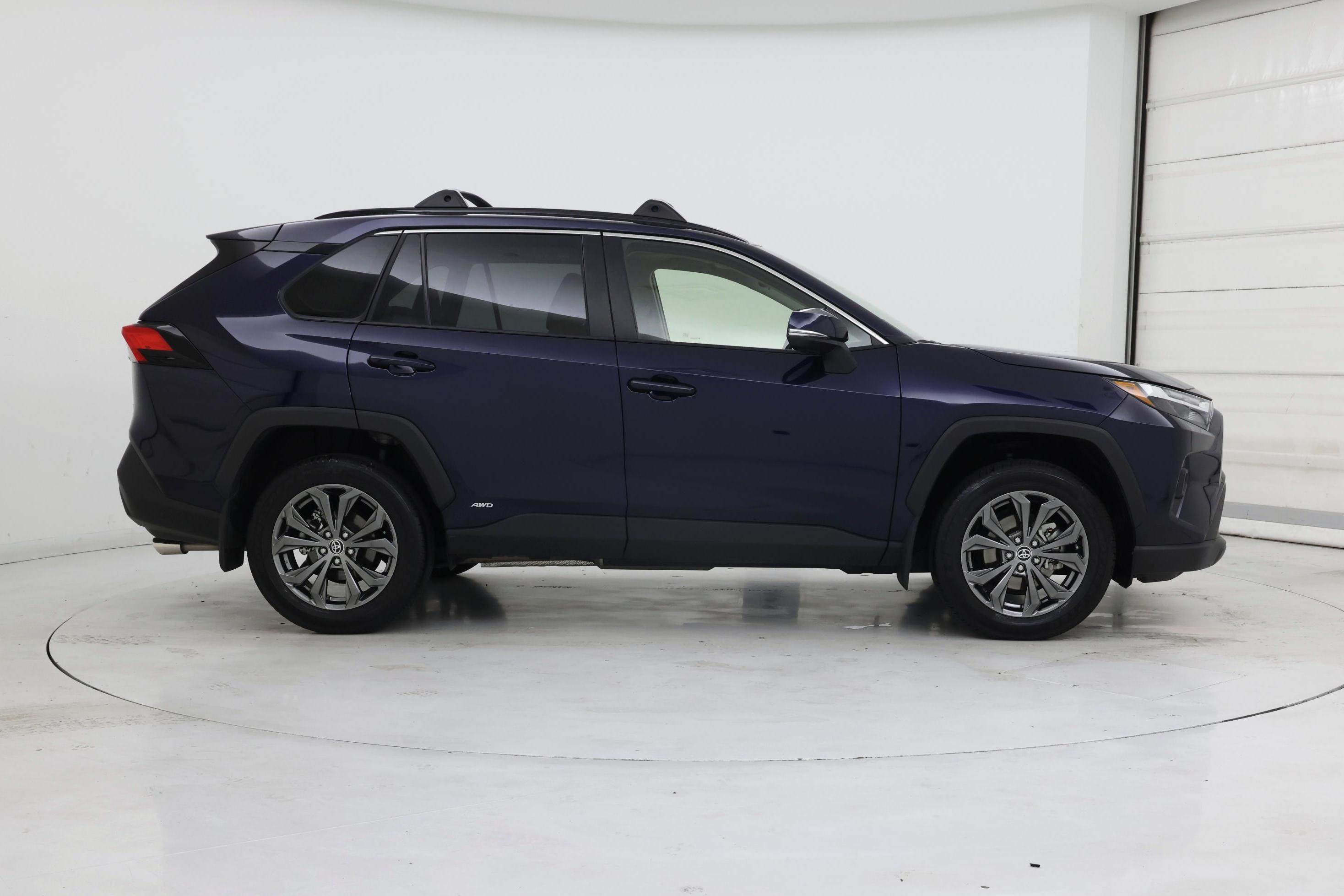 Thumbnail: 2025 Toyota RAV4 - 7