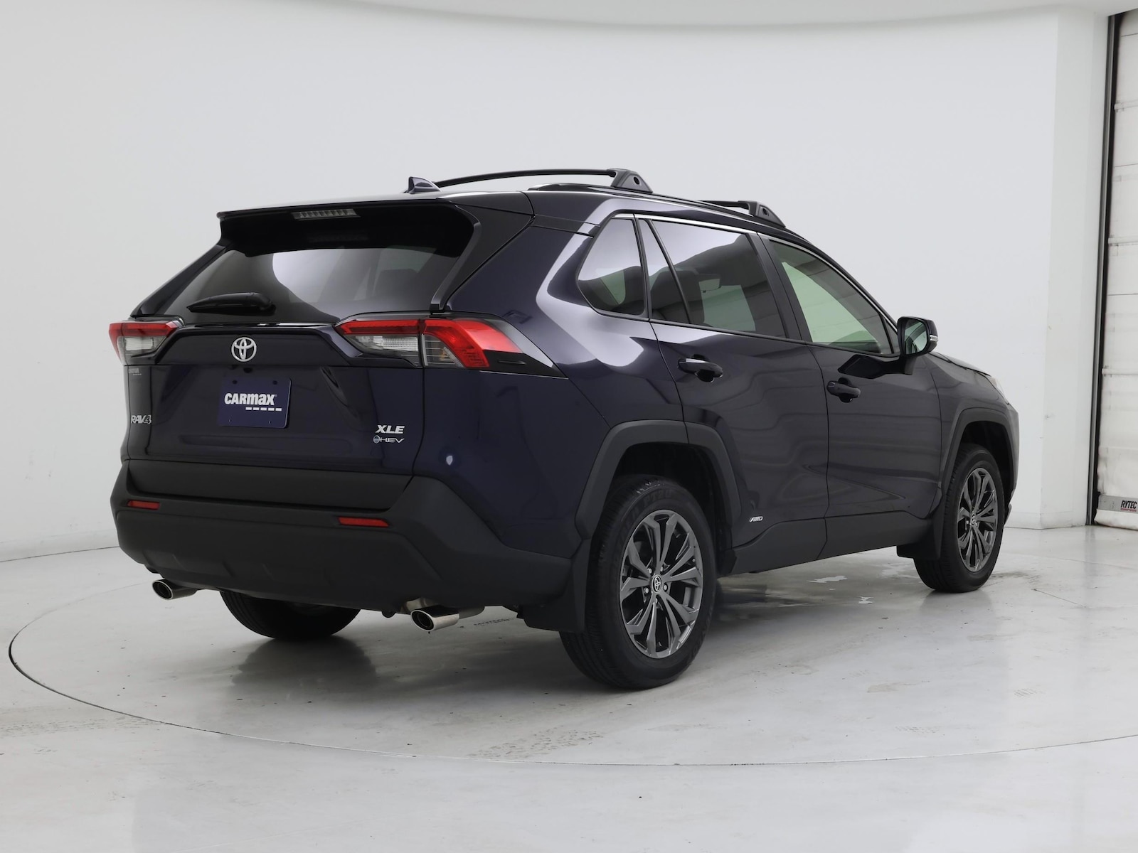 2025 Toyota RAV4 XLE Premium - Photo 9