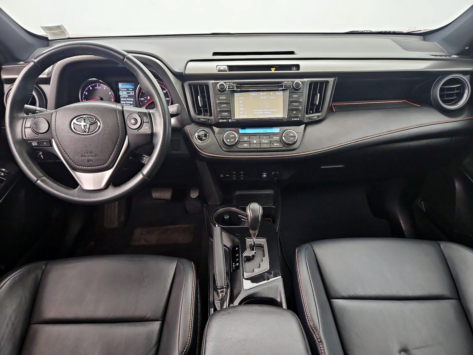 2016 Toyota RAV4 SE - Photo 10