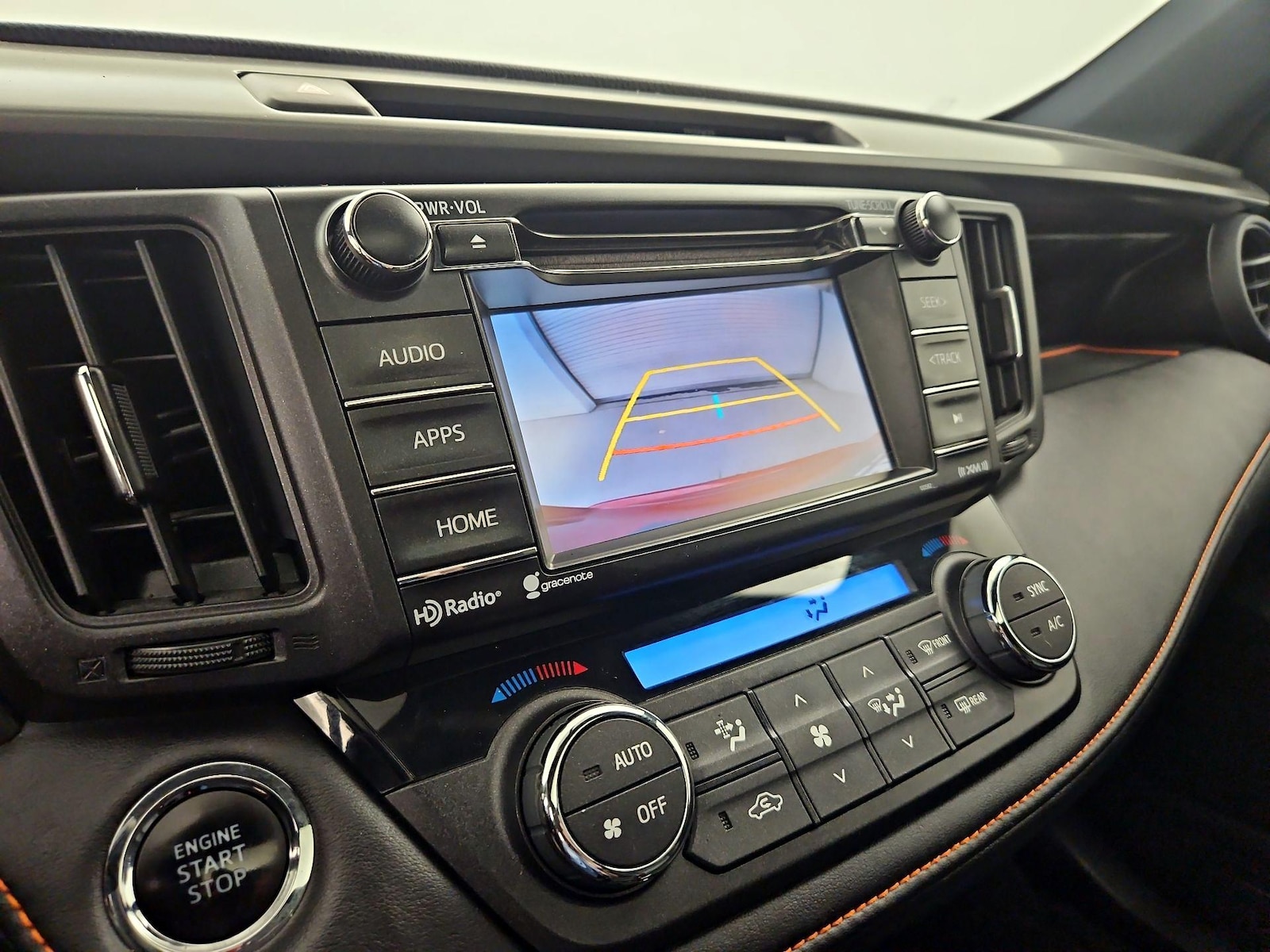 2016 Toyota RAV4 SE - Photo 15