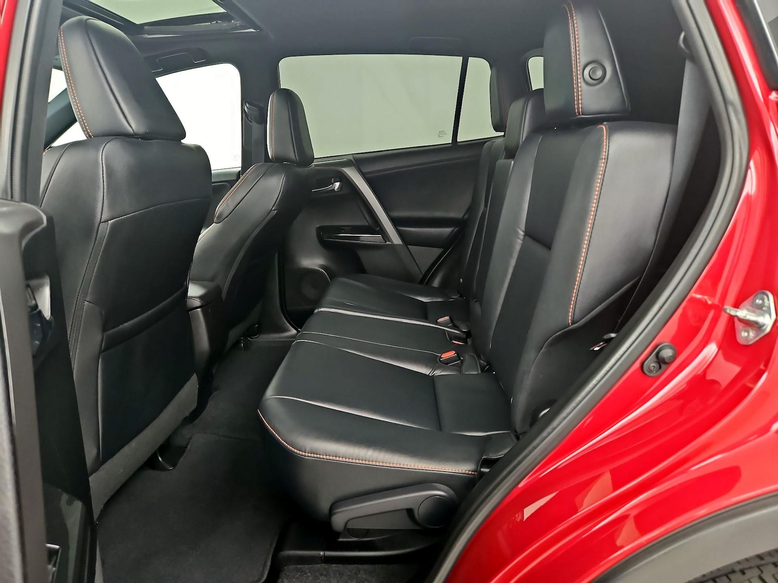 2016 Toyota RAV4 SE - Photo 21
