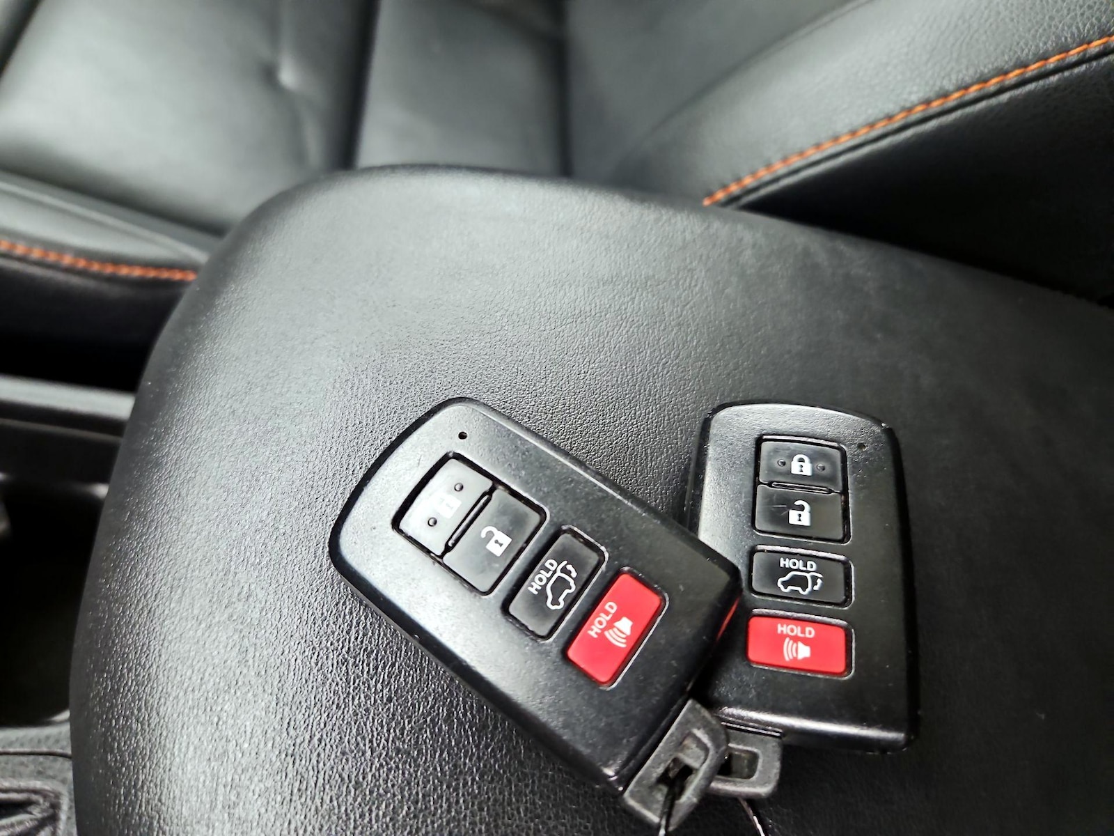 2016 Toyota RAV4 SE - Photo 24