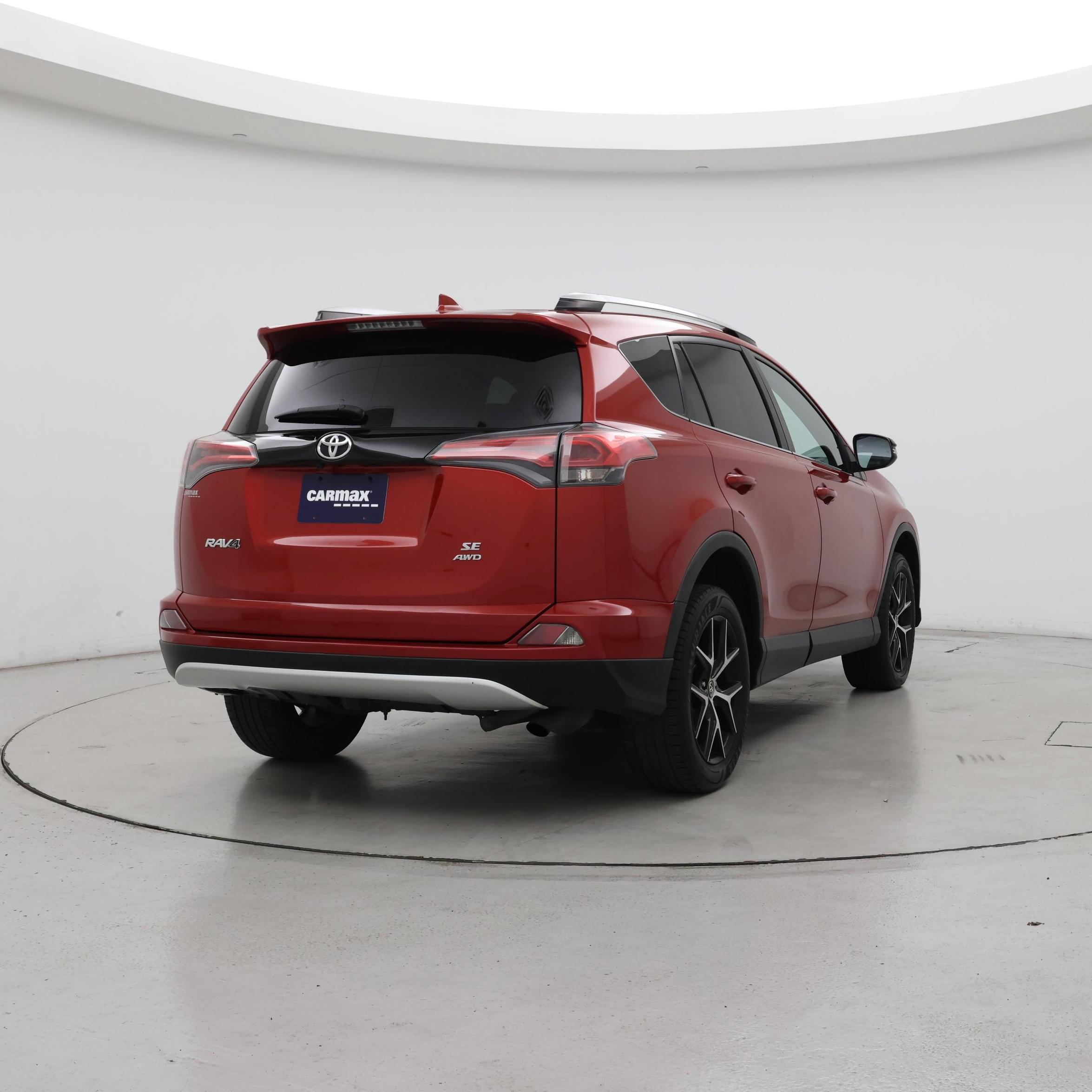 Thumbnail: 2016 Toyota RAV4 - 8