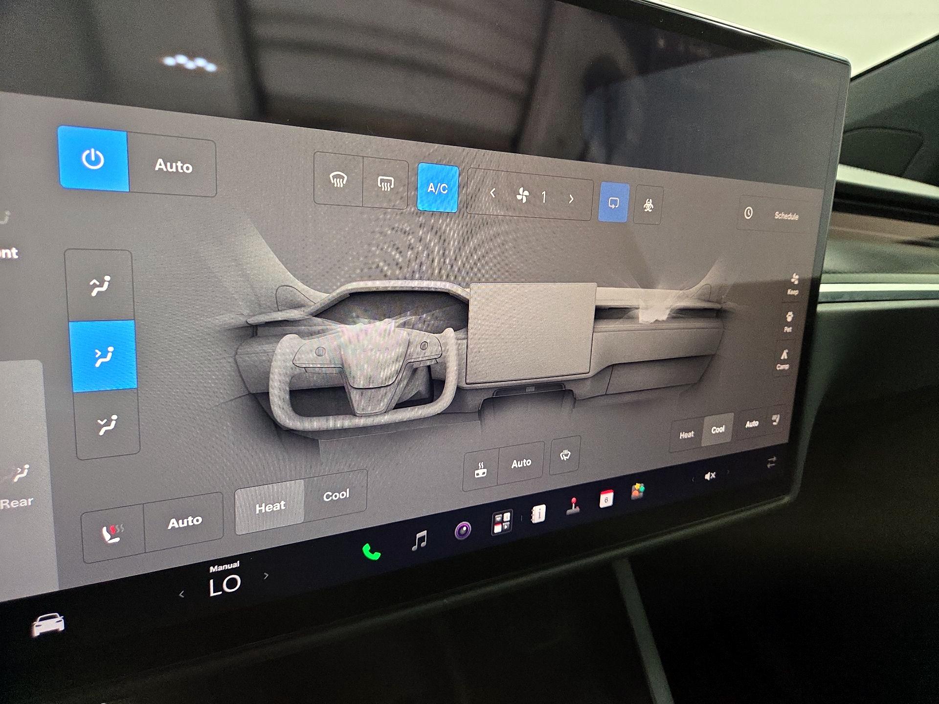 Thumbnail: 2022 Tesla Model X - 16