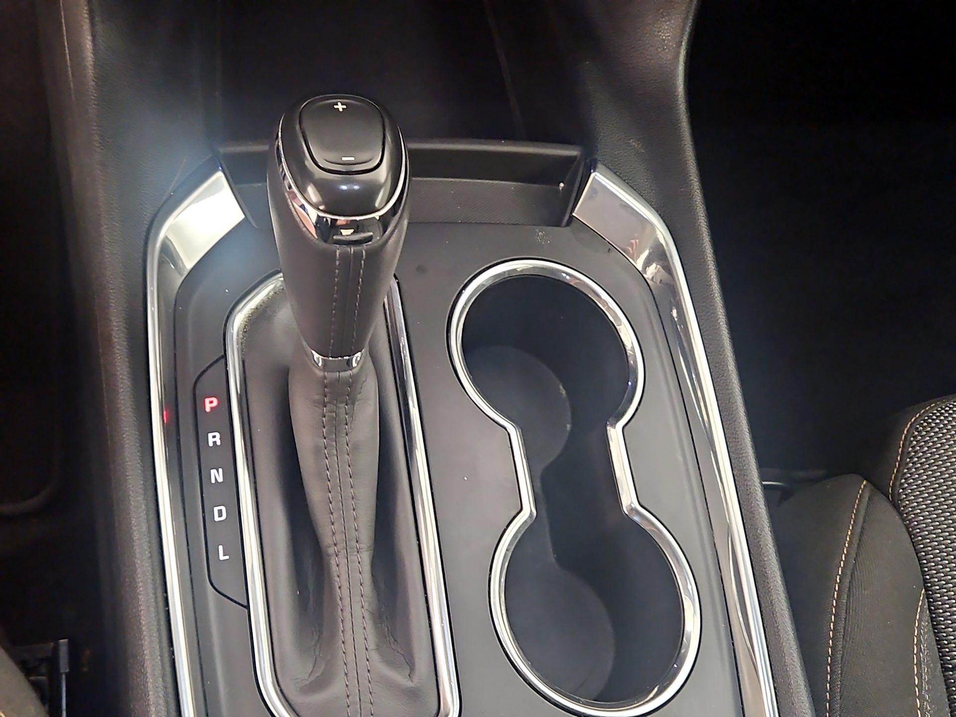 Thumbnail: 2020 Chevrolet Traverse - 17