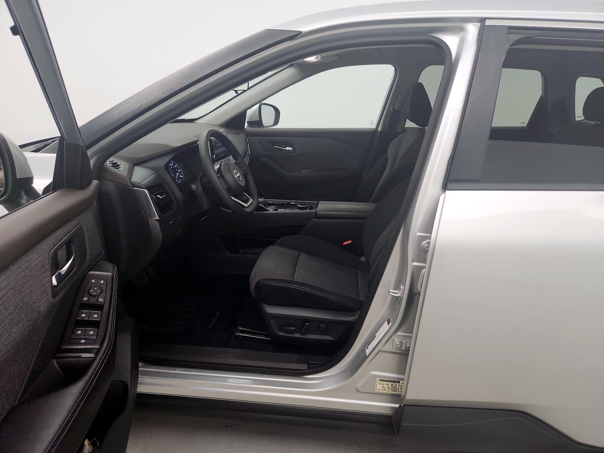 Thumbnail: 2022 Nissan Rogue - 12