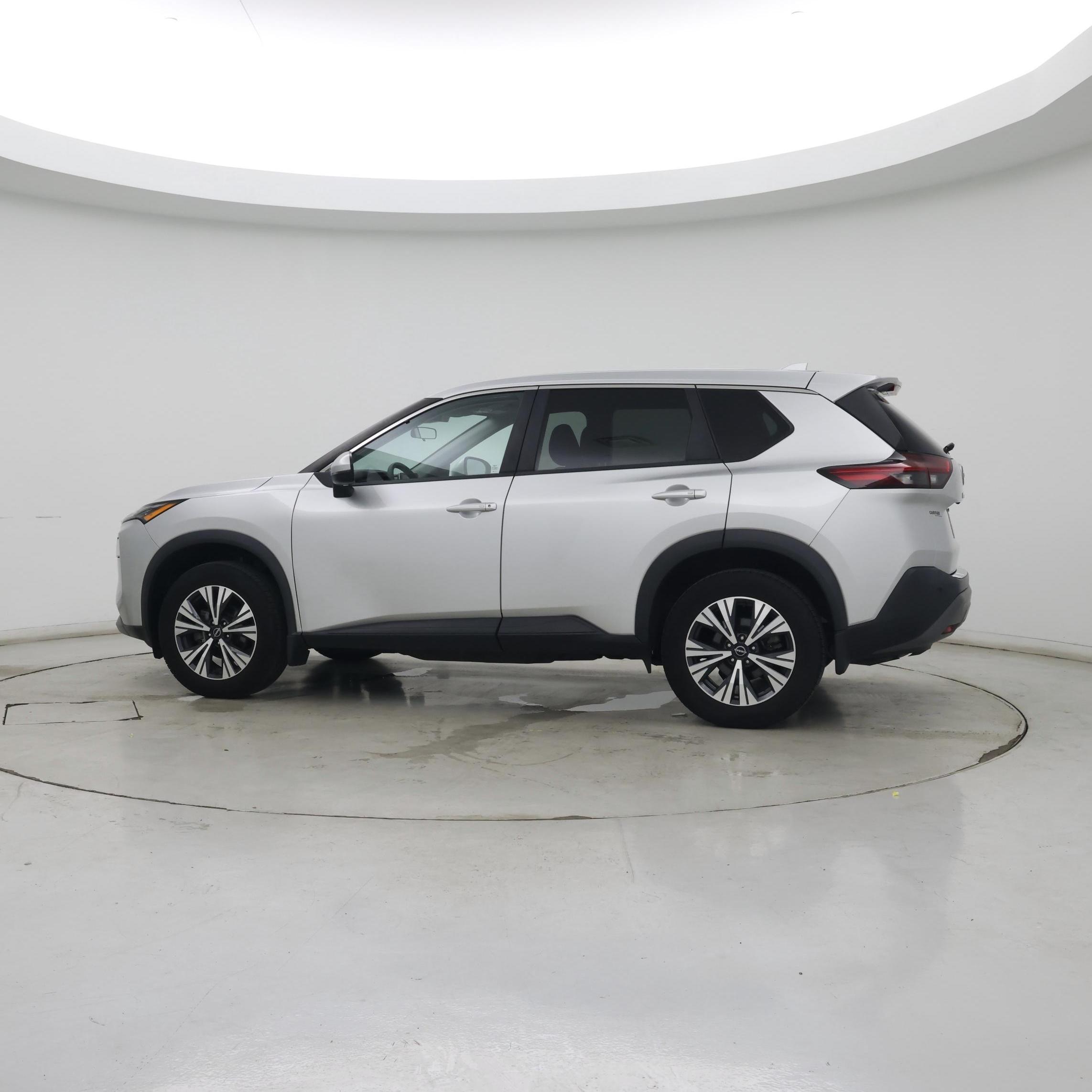 Thumbnail: 2022 Nissan Rogue - 3