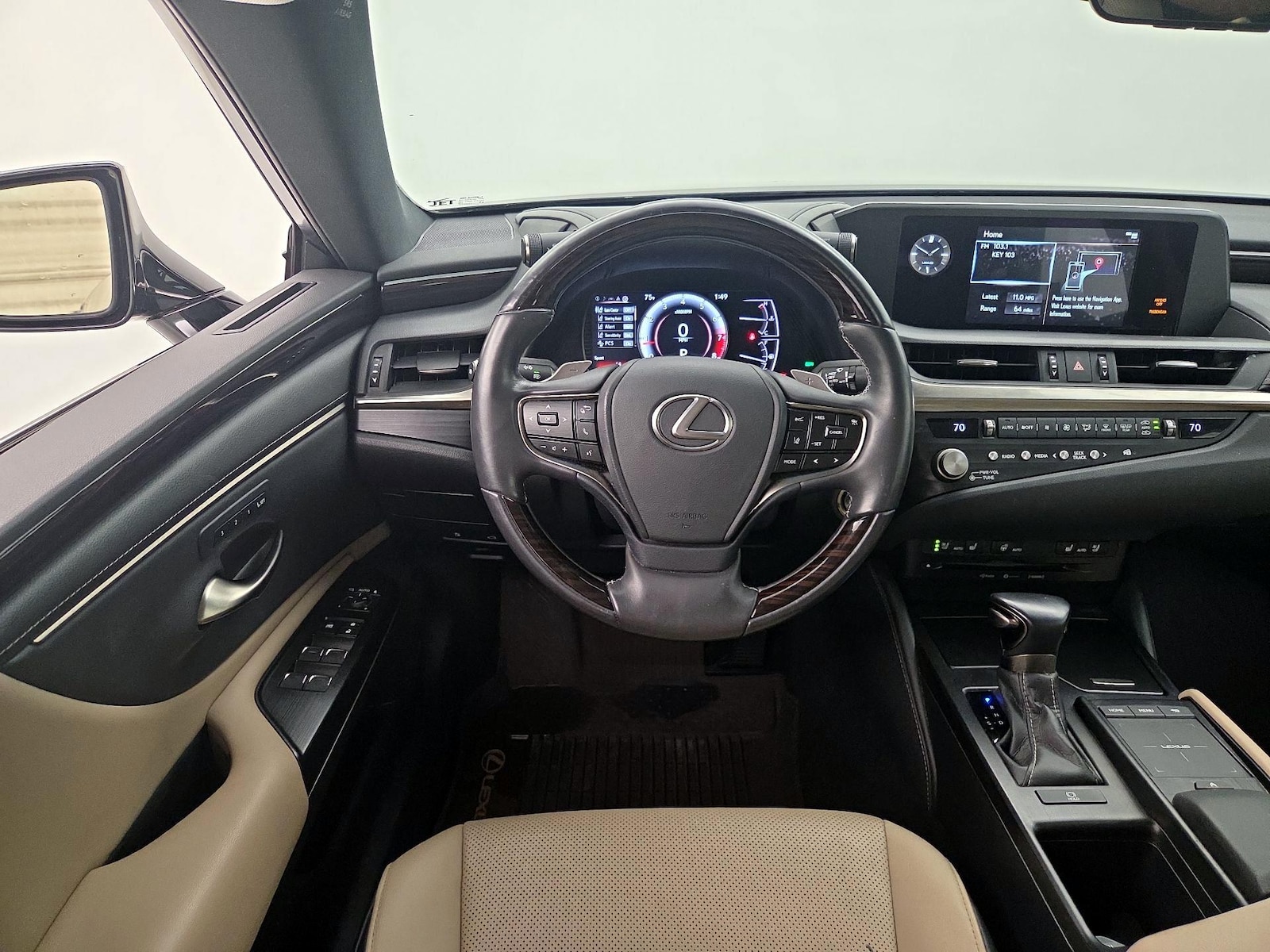 2021 Lexus ES 250 - Photo 11