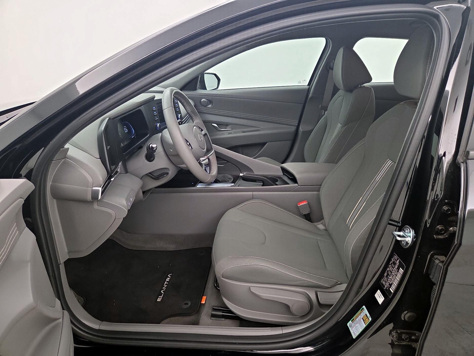 Thumbnail: 2025 Hyundai Elantra - 11