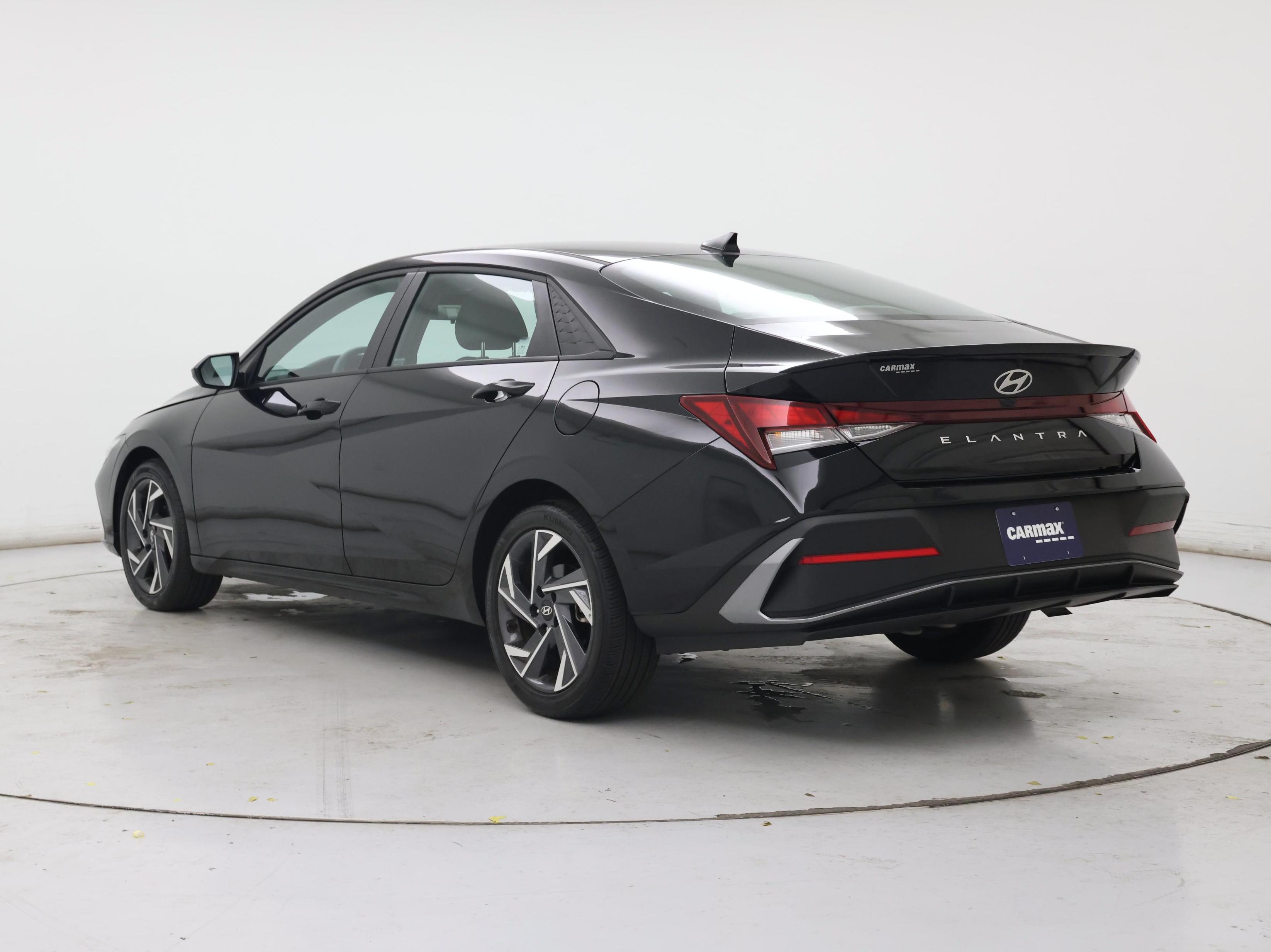Thumbnail: 2025 Hyundai Elantra - 2