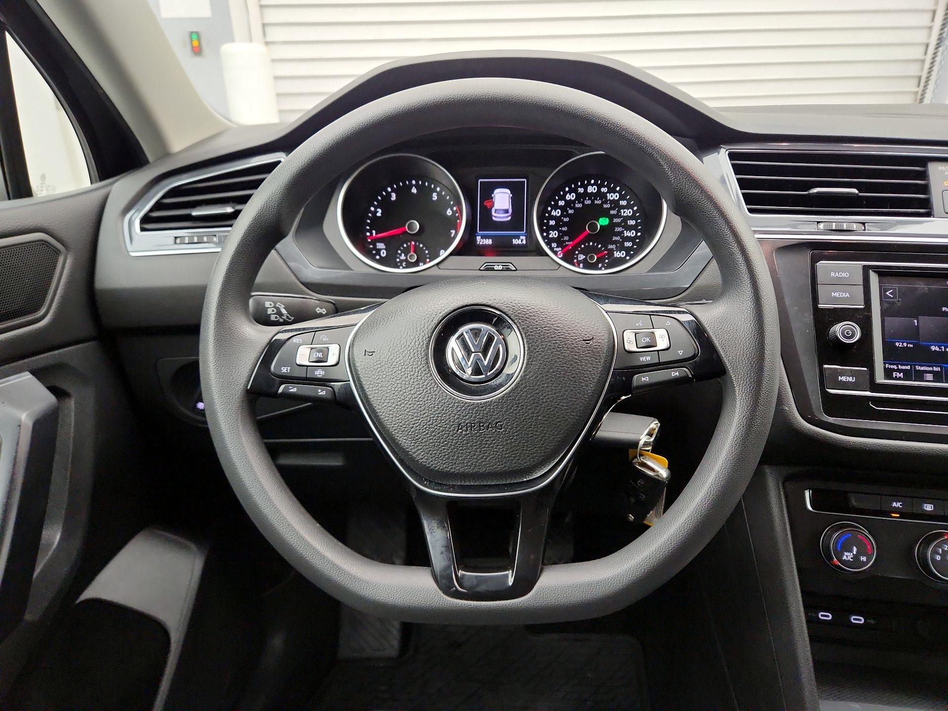 Thumbnail: 2021 Volkswagen Tiguan - 10