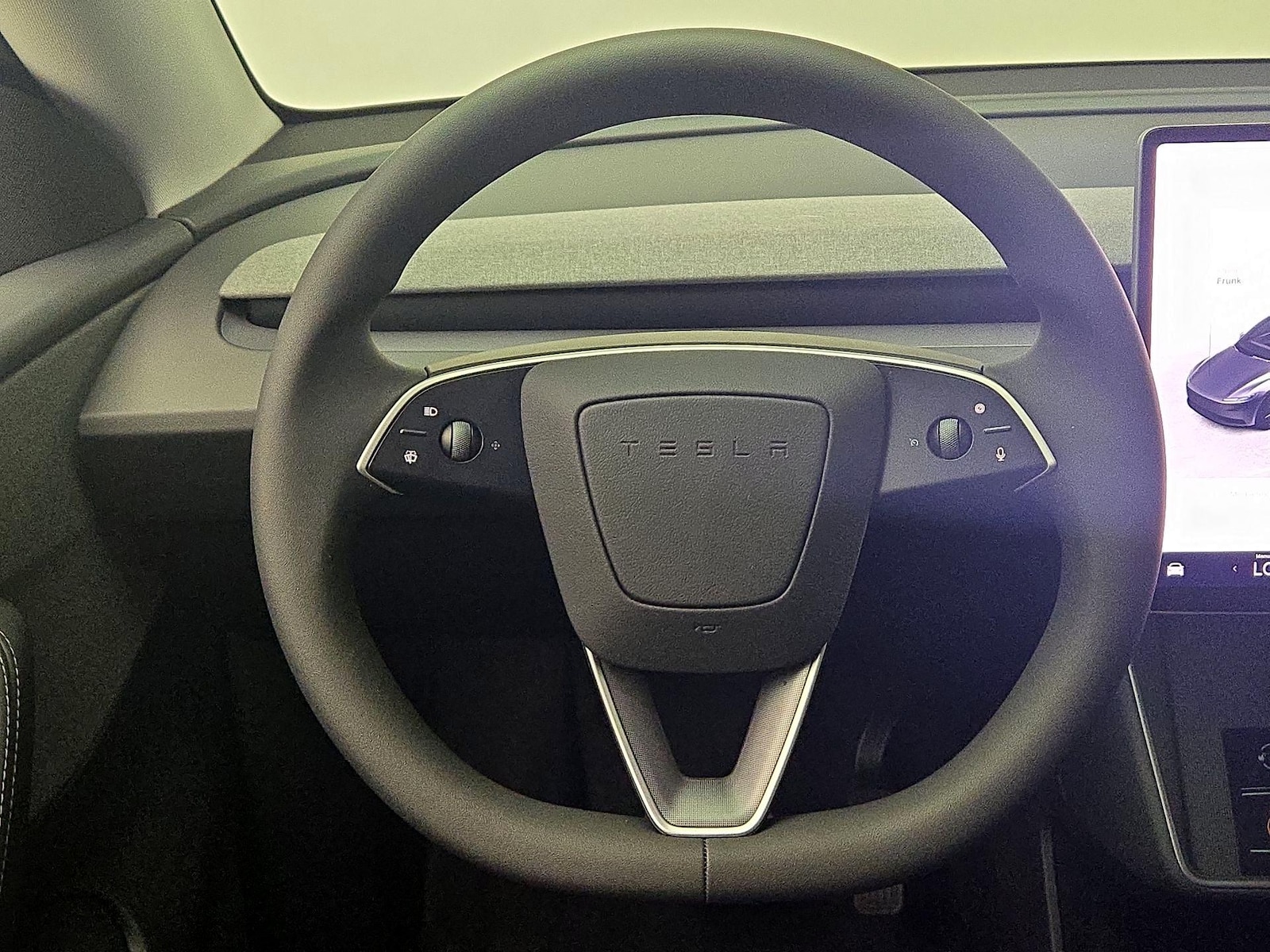 2026 Tesla Model Y Standard - Photo 11