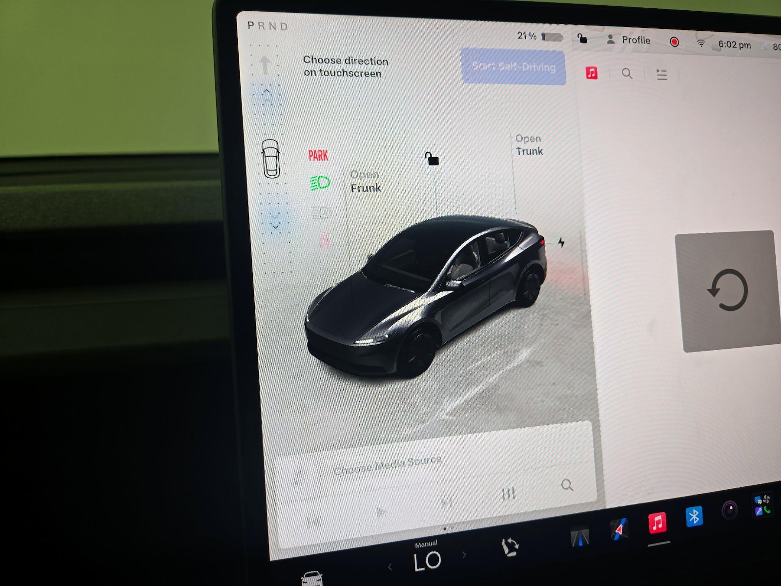 2026 Tesla Model Y Standard - Photo 18