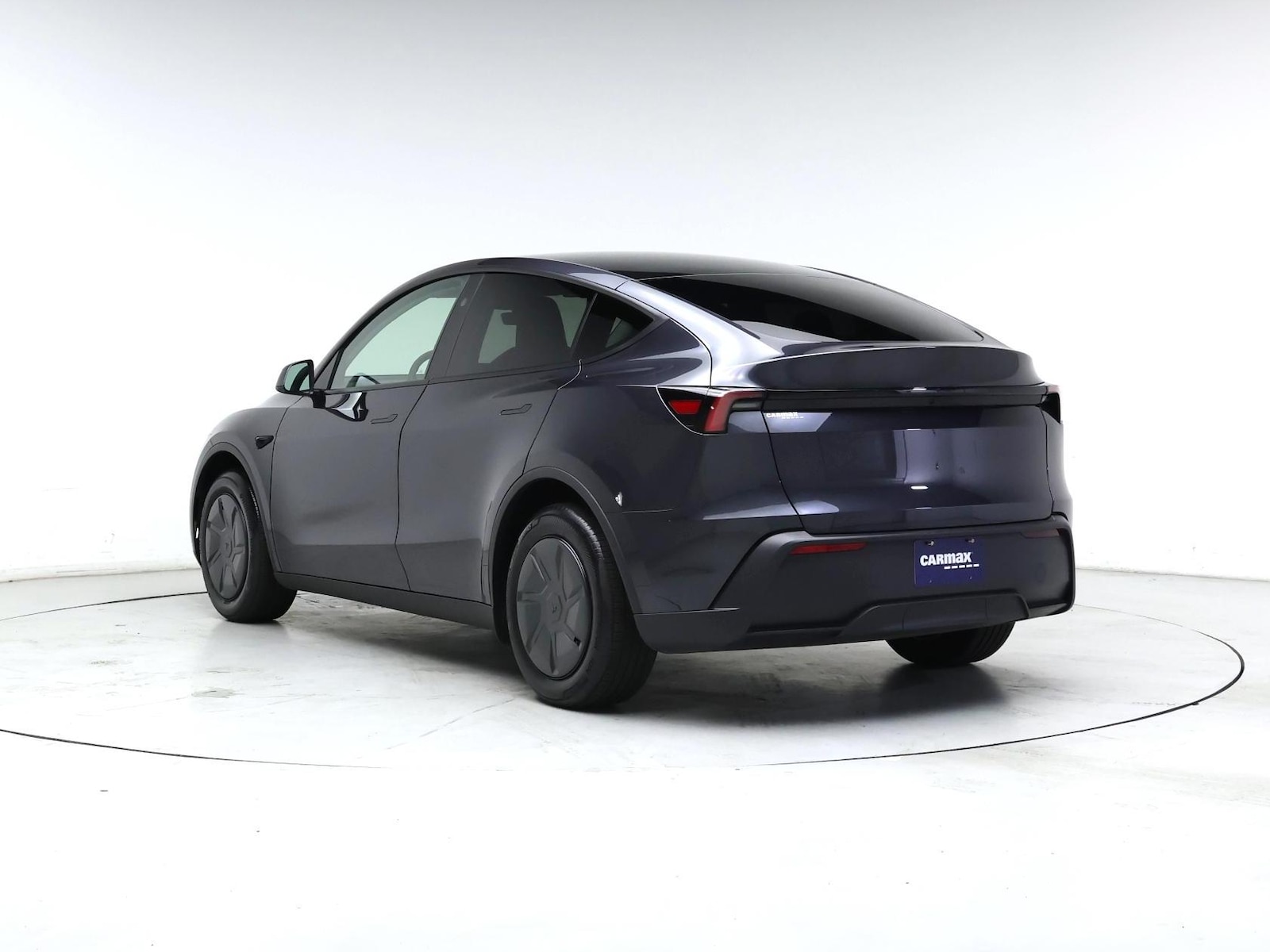 2026 Tesla Model Y Standard - Photo 3